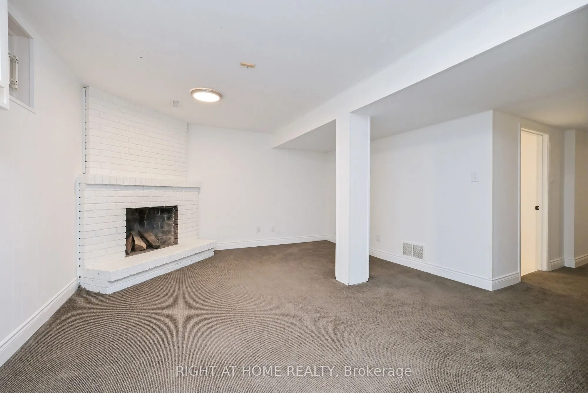 2120 Rathburn Road E #32