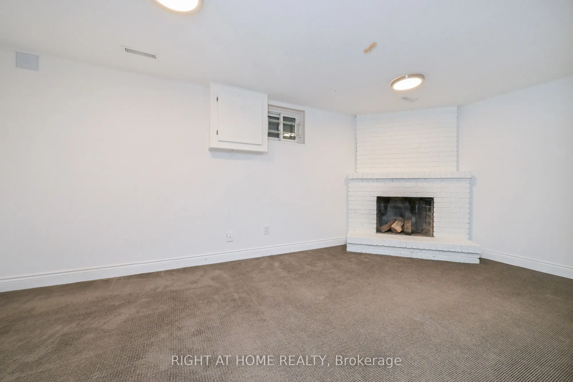2120 Rathburn Road E #32