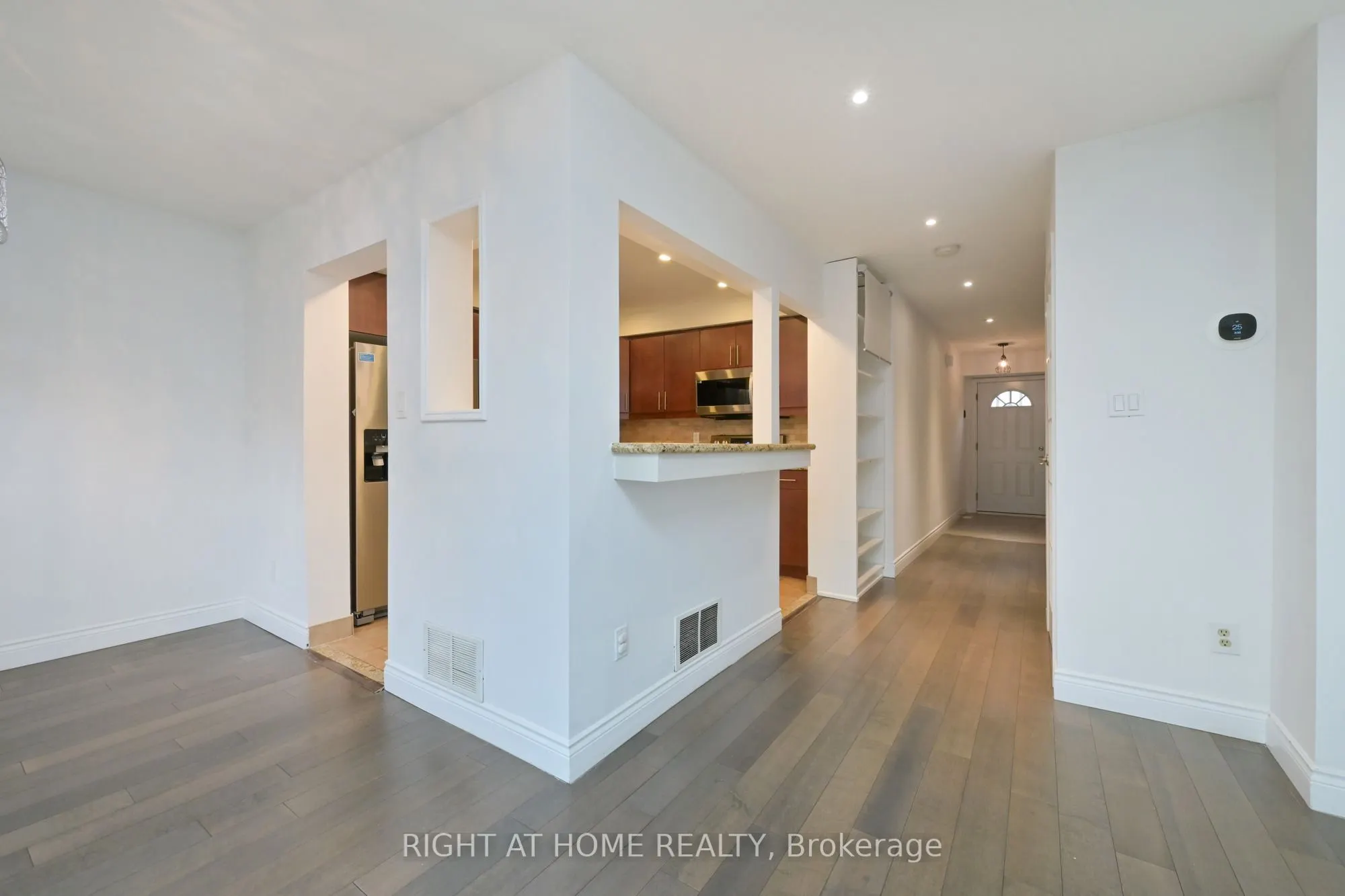 2120 Rathburn Road E #32