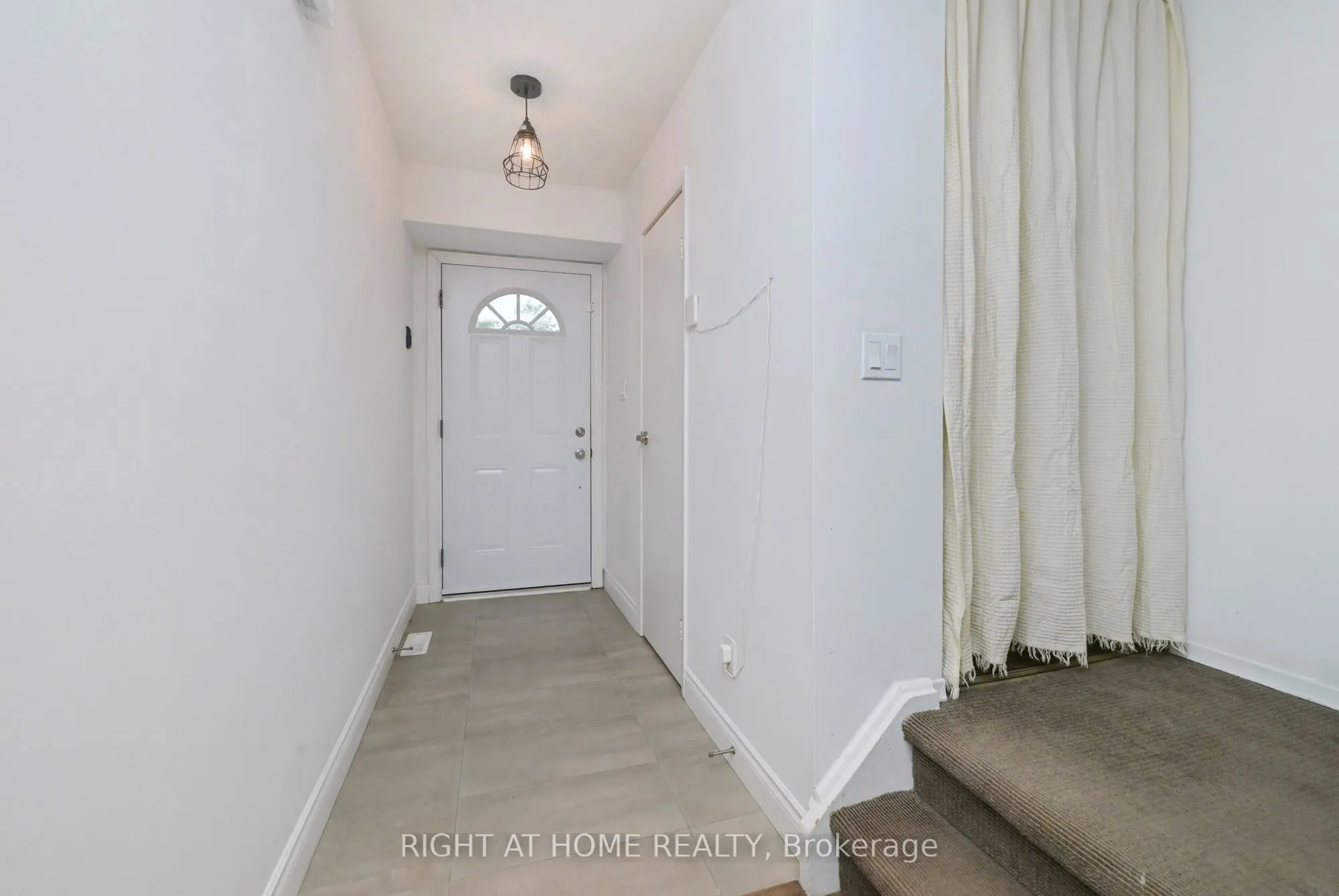 2120 Rathburn Road E #32