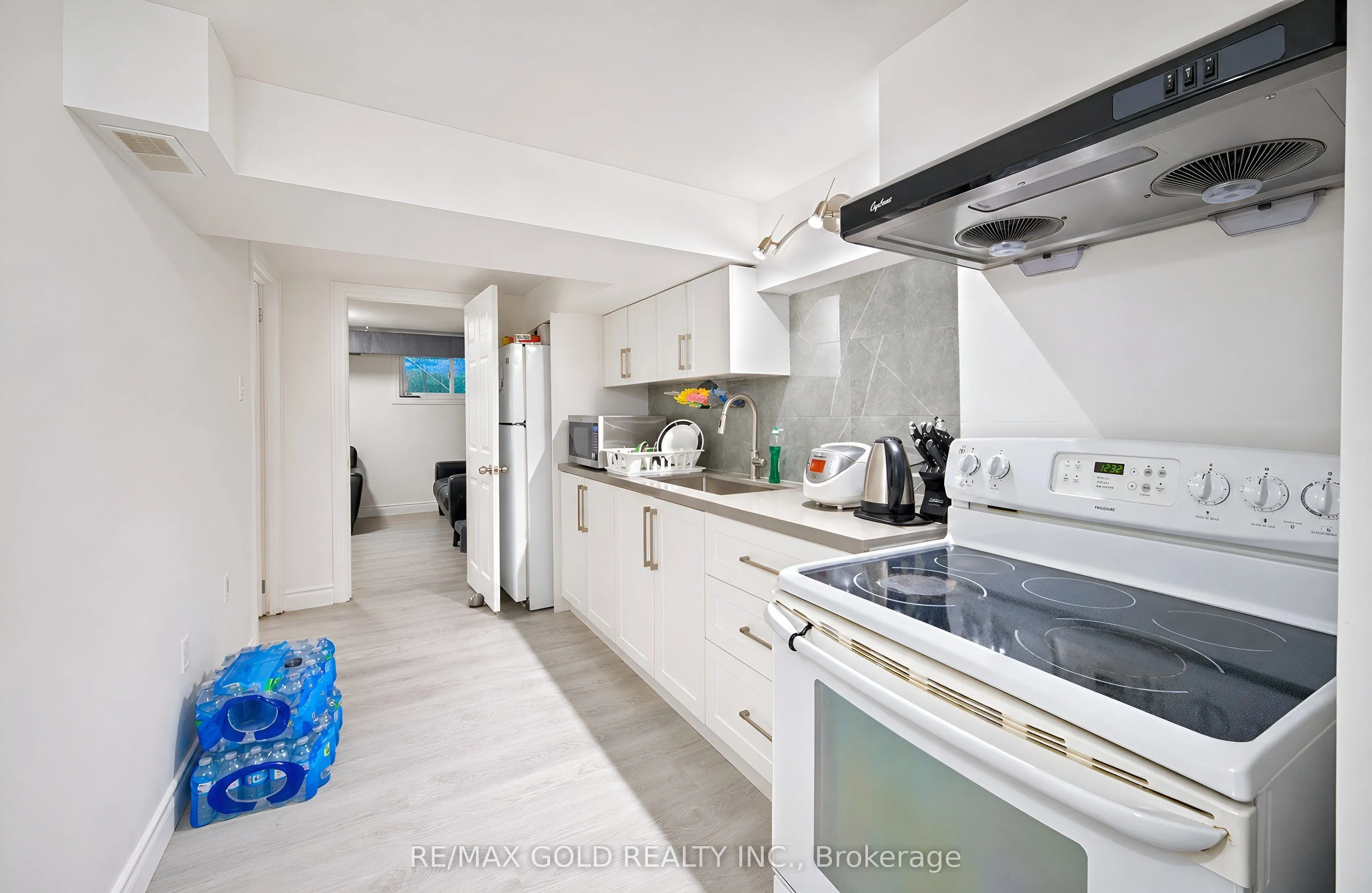 180 Mississauga Valley Boulevard #87