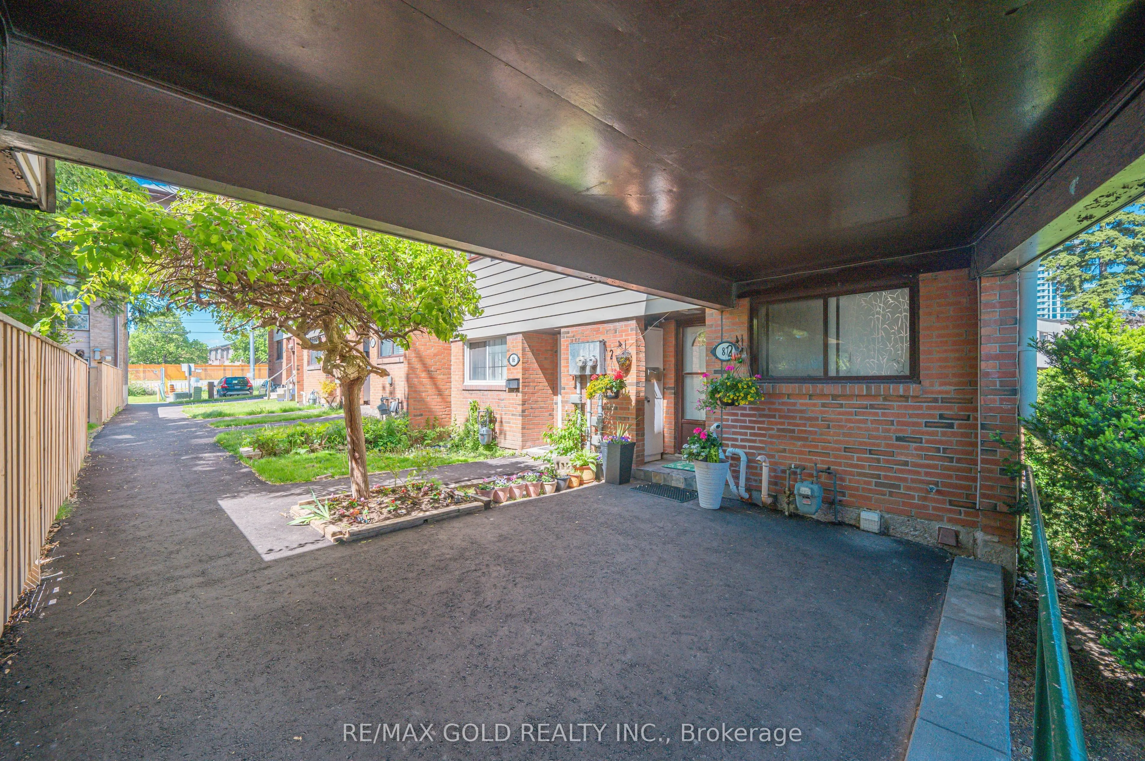 180 Mississauga Valley Boulevard #87