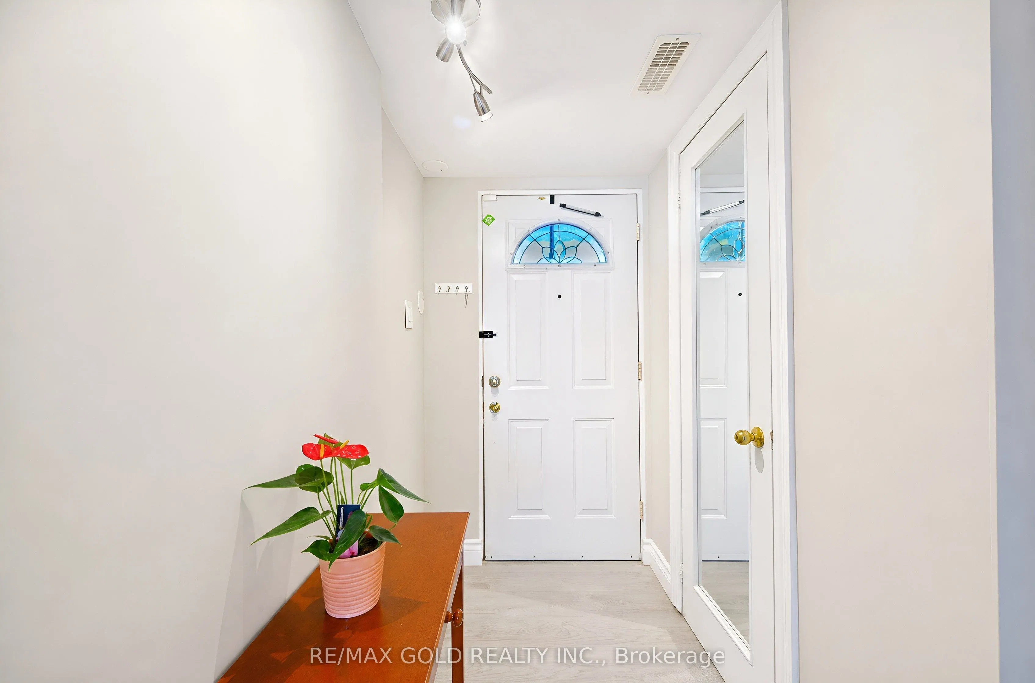 180 Mississauga Valley Boulevard #87