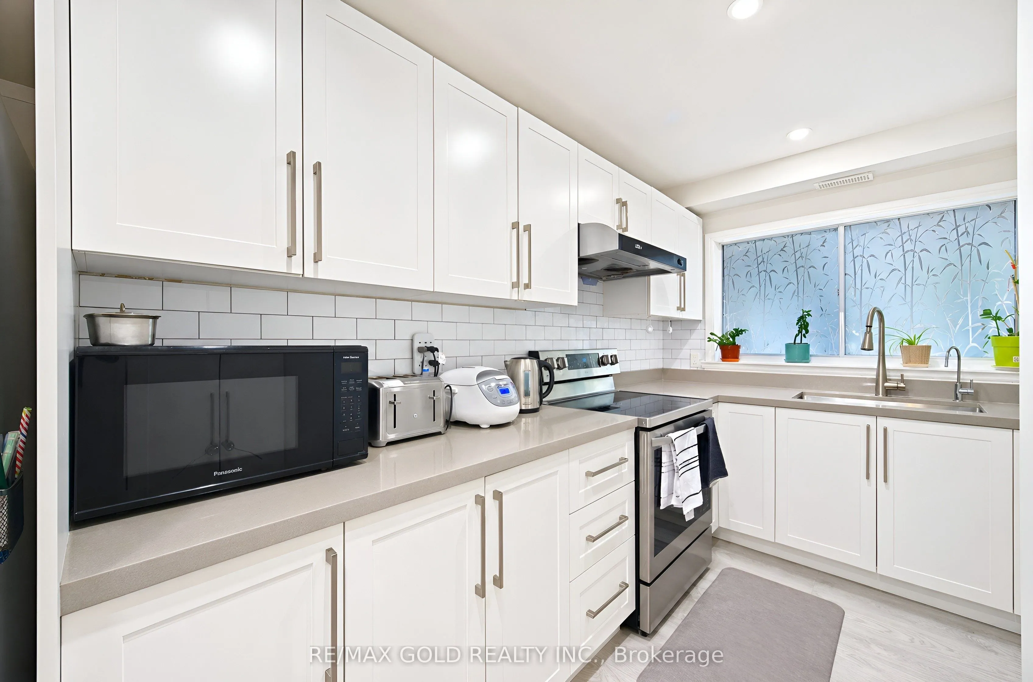 180 Mississauga Valley Boulevard #87