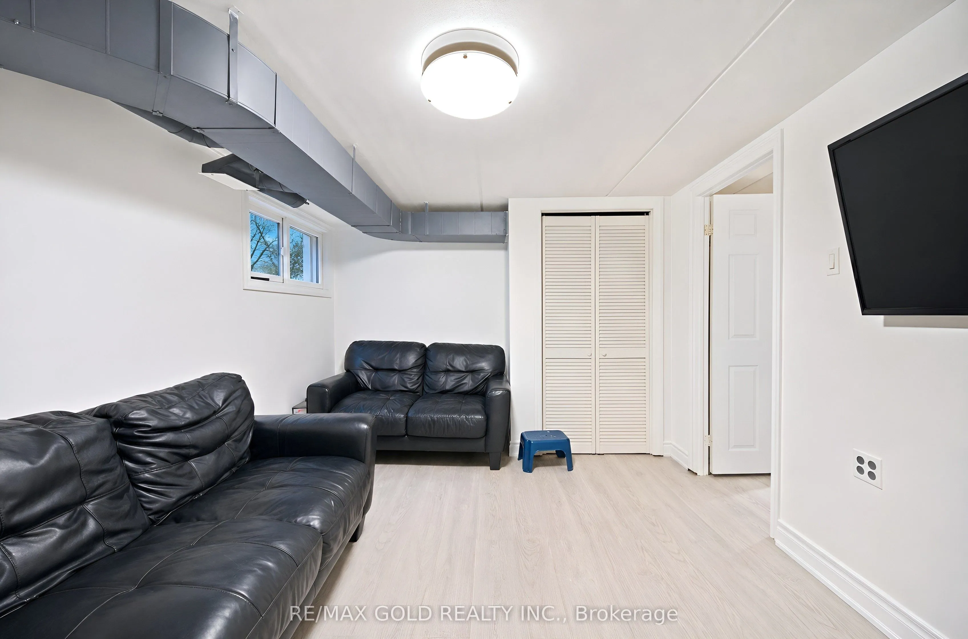 180 Mississauga Valley Boulevard #87