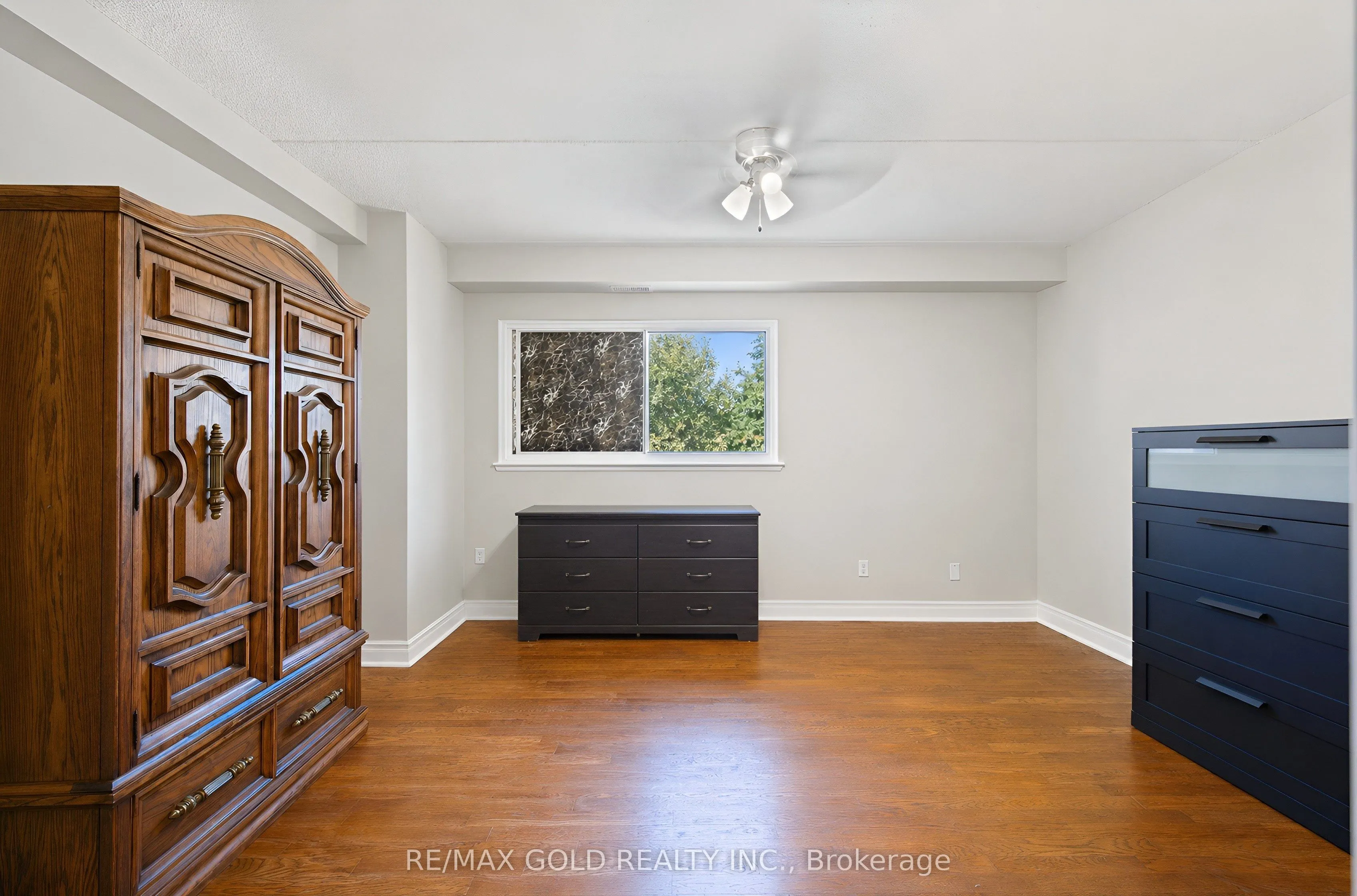 180 Mississauga Valley Boulevard #87