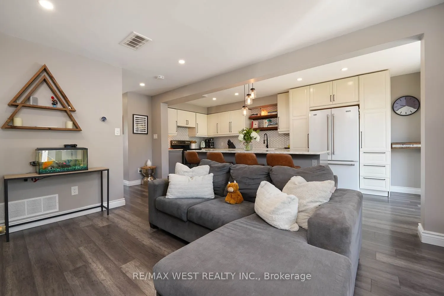 1 Johanna Drive