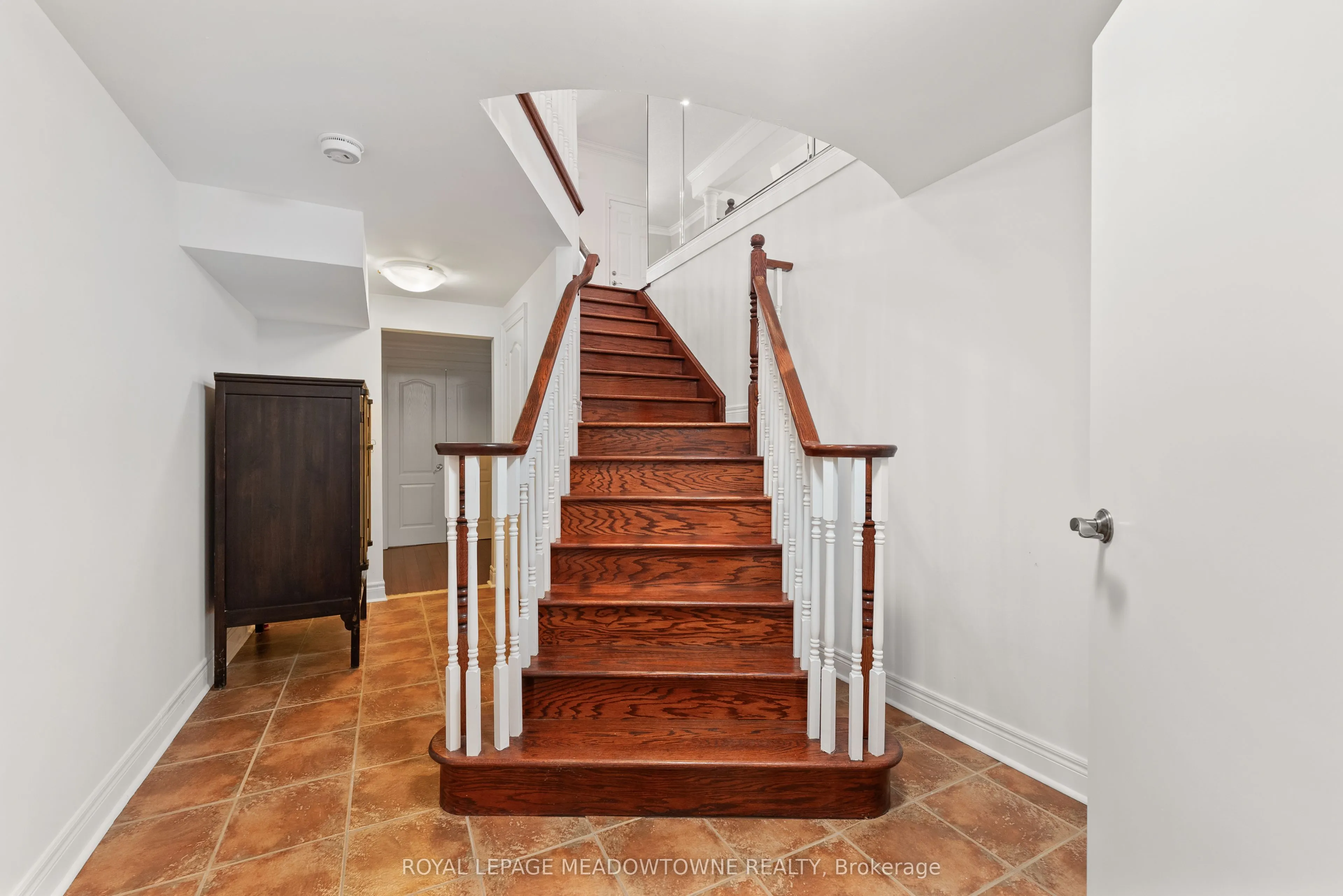 17 Mcnutt Street
