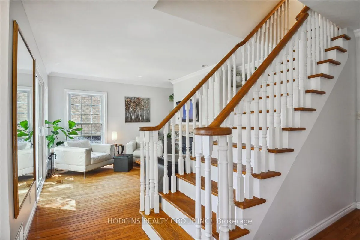 65 Mineola Road E