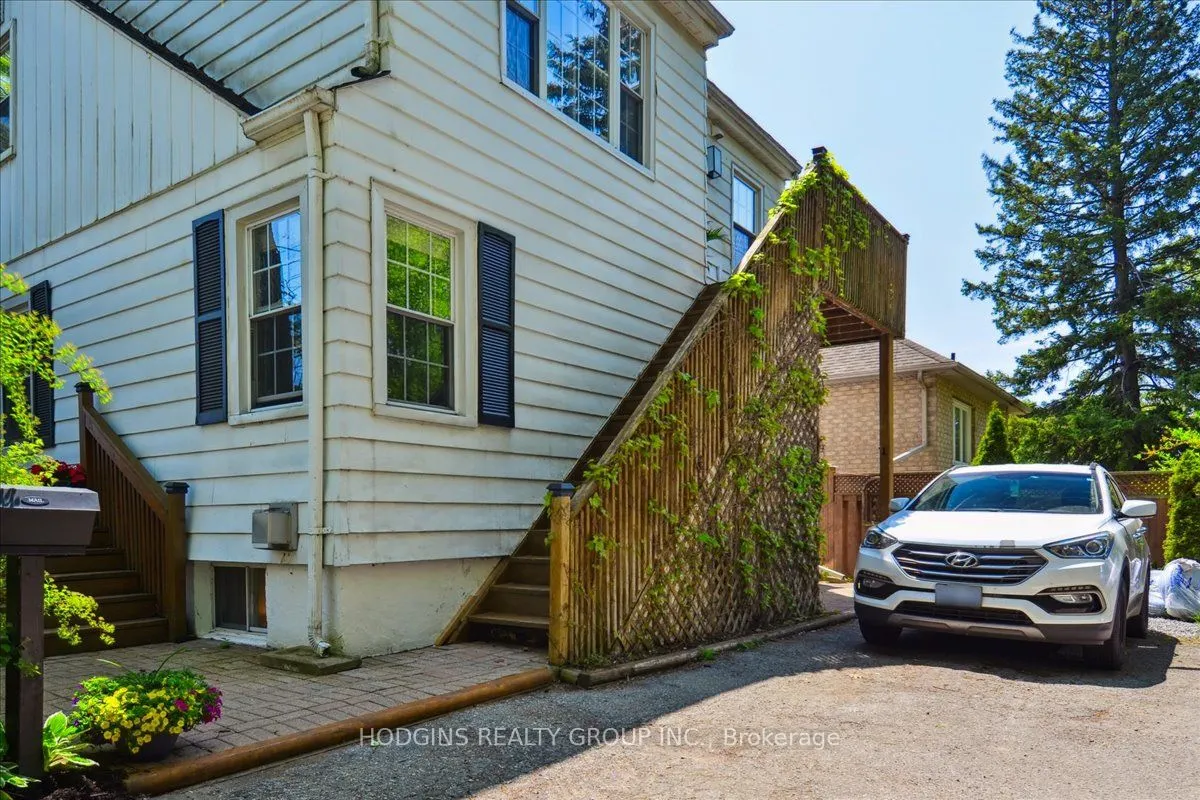 65 Mineola Road E