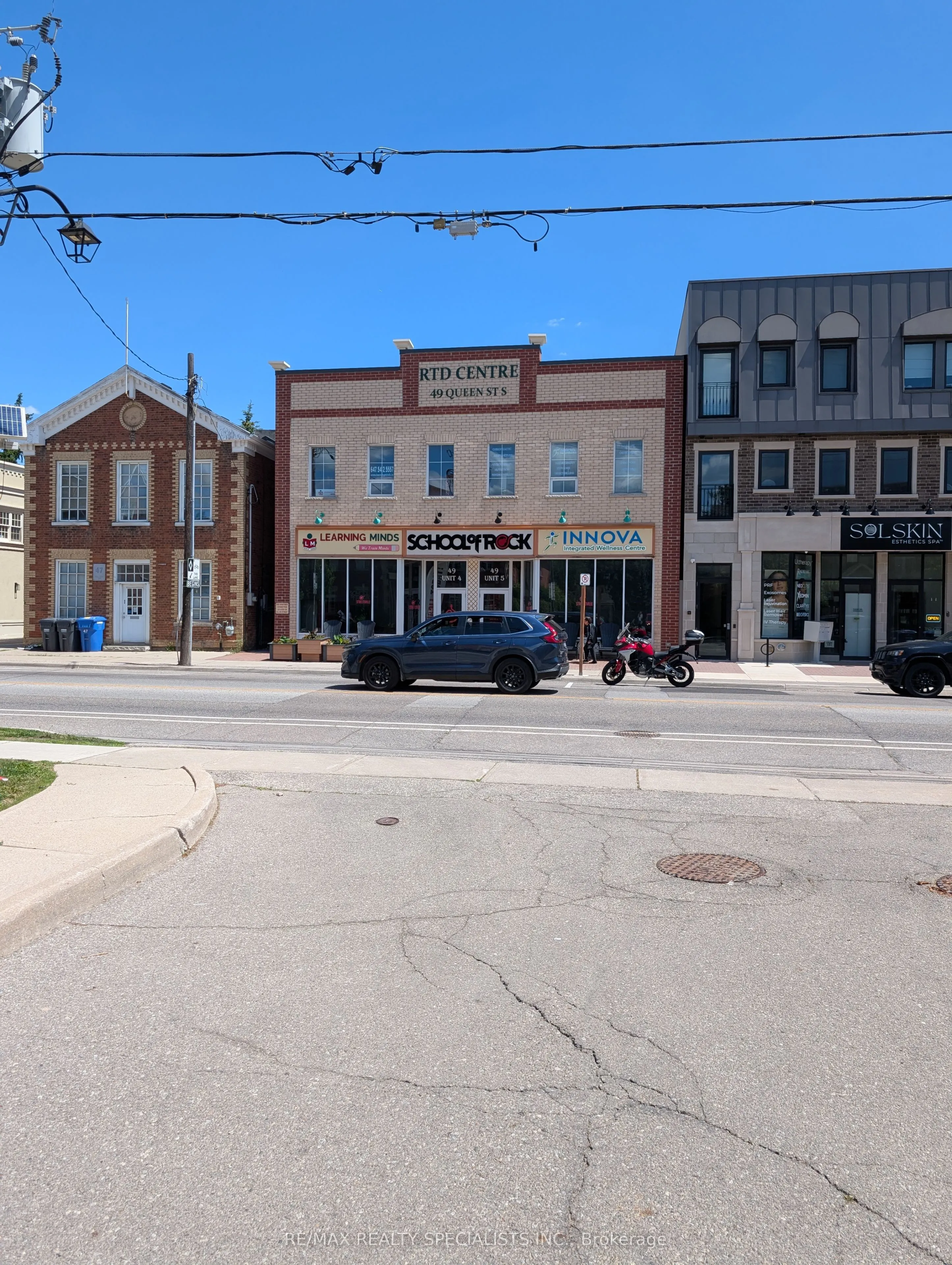 47 Queen Street S #11