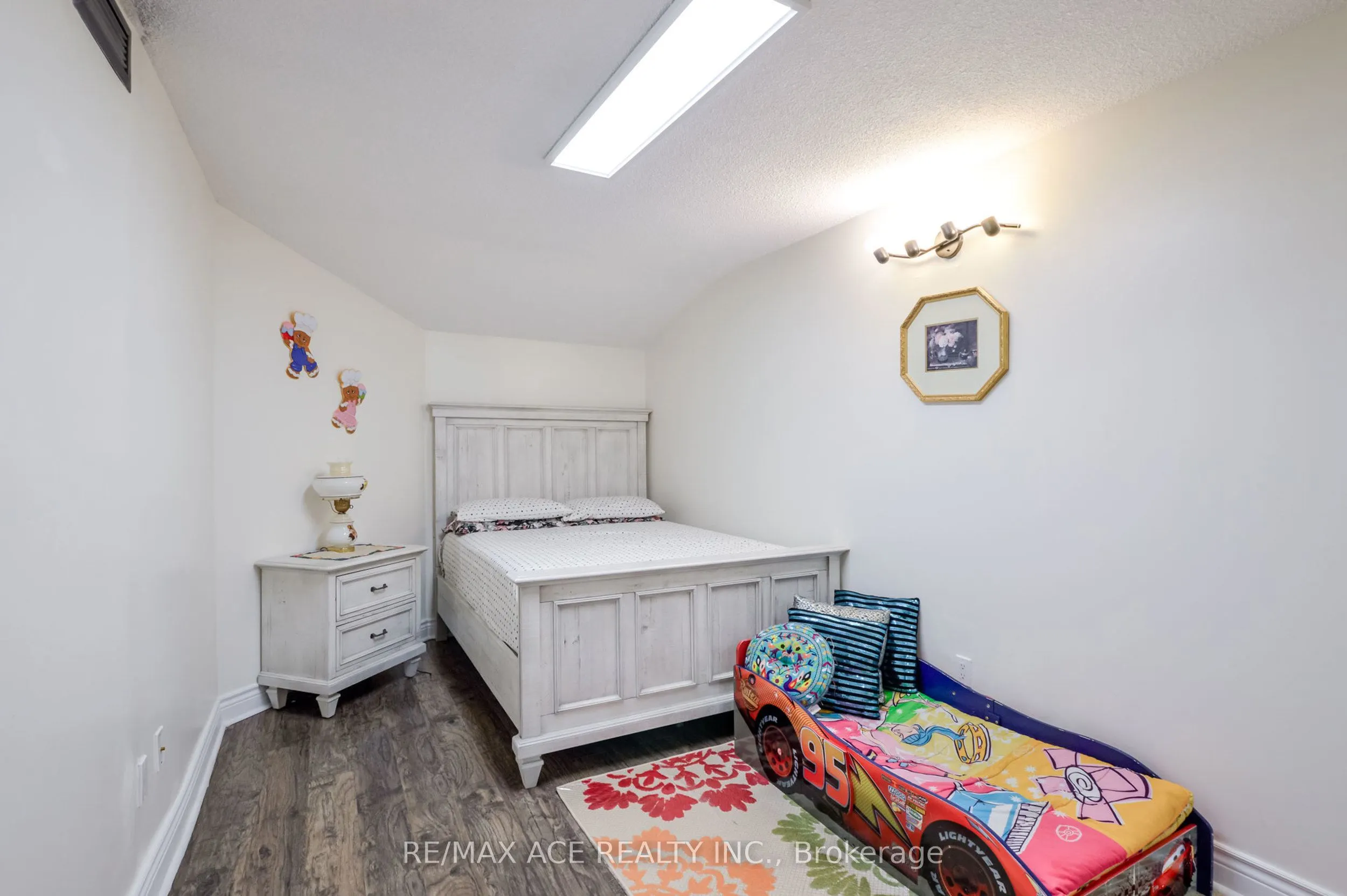 75 King Street E #201