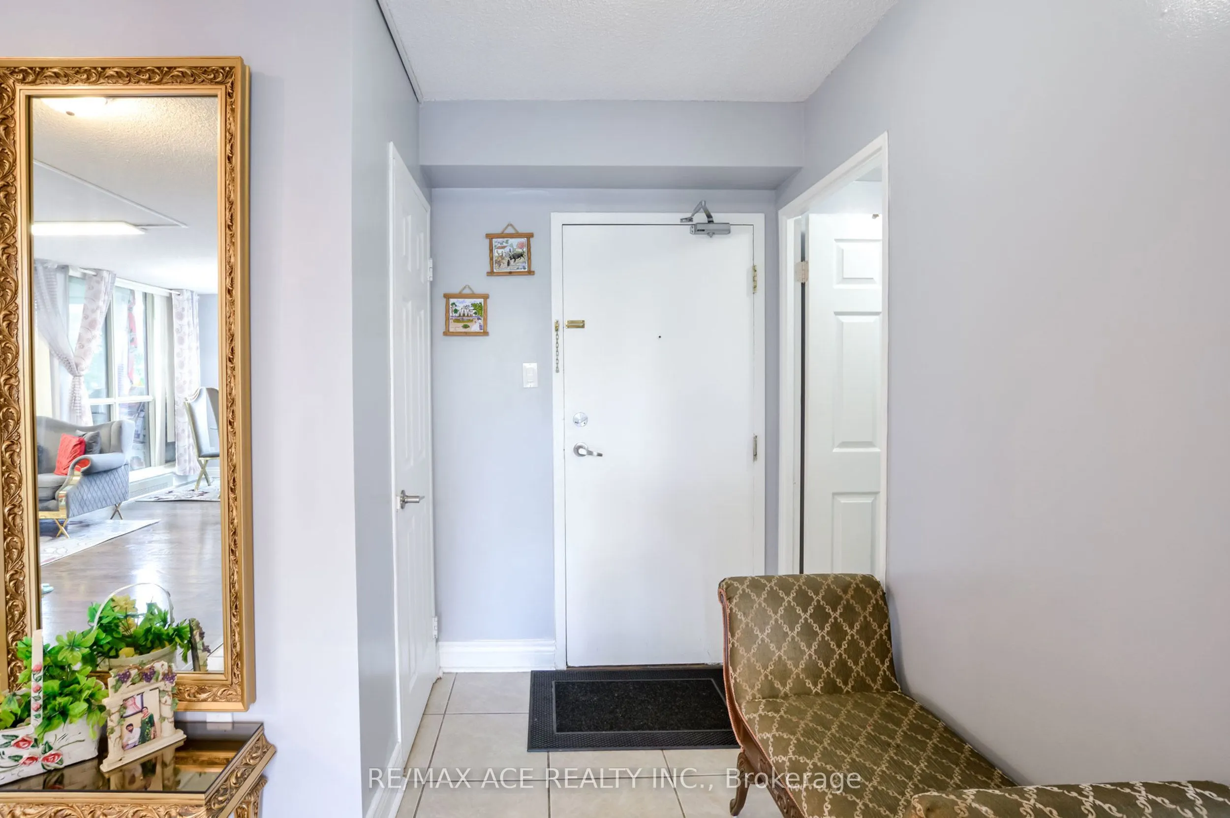 75 King Street E #201
