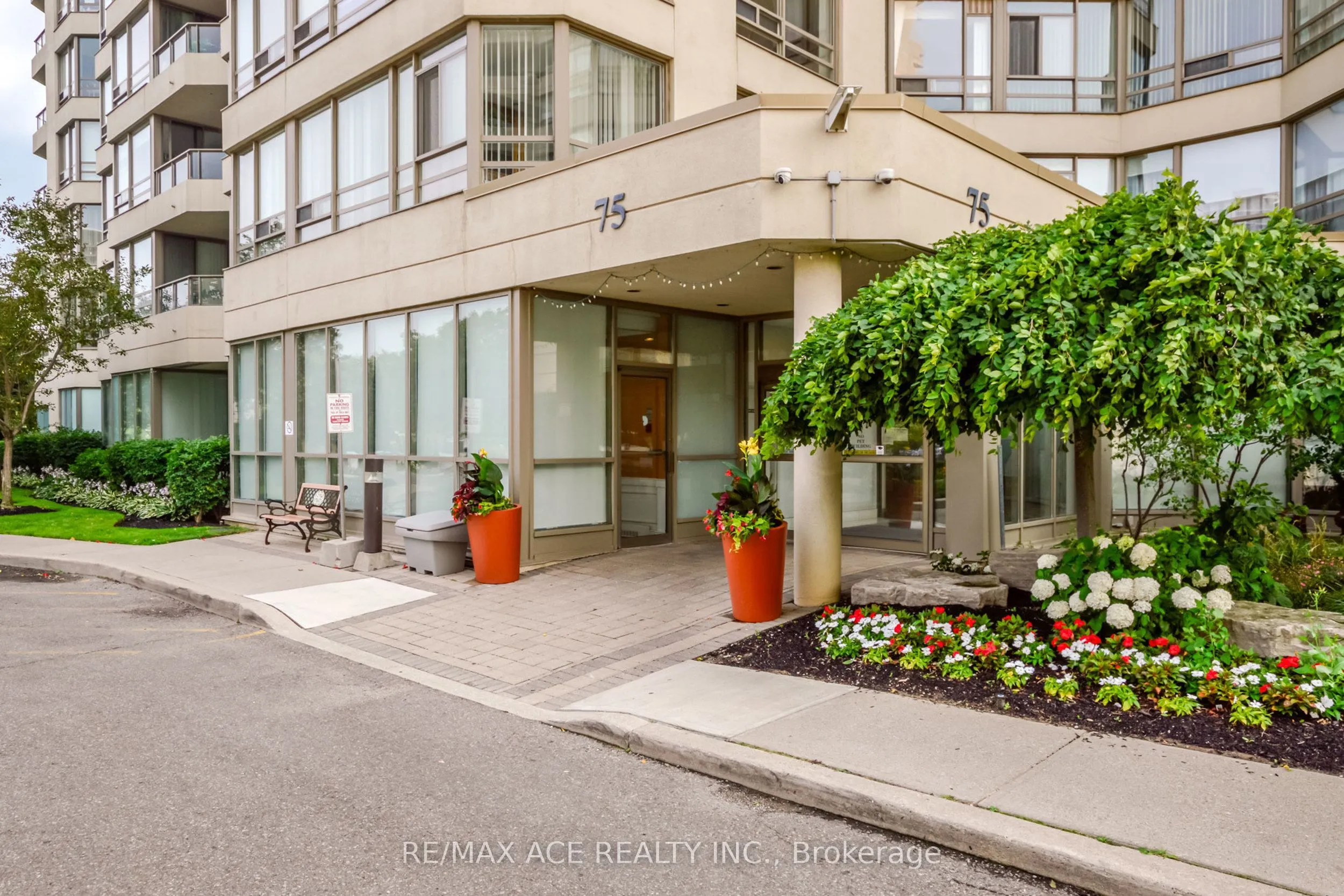 75 King Street E #201