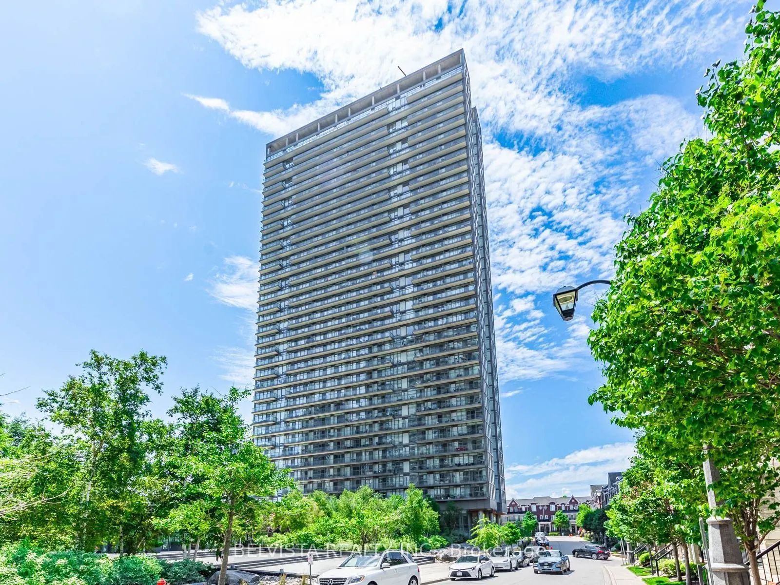 105 The Queensway Avenue #805