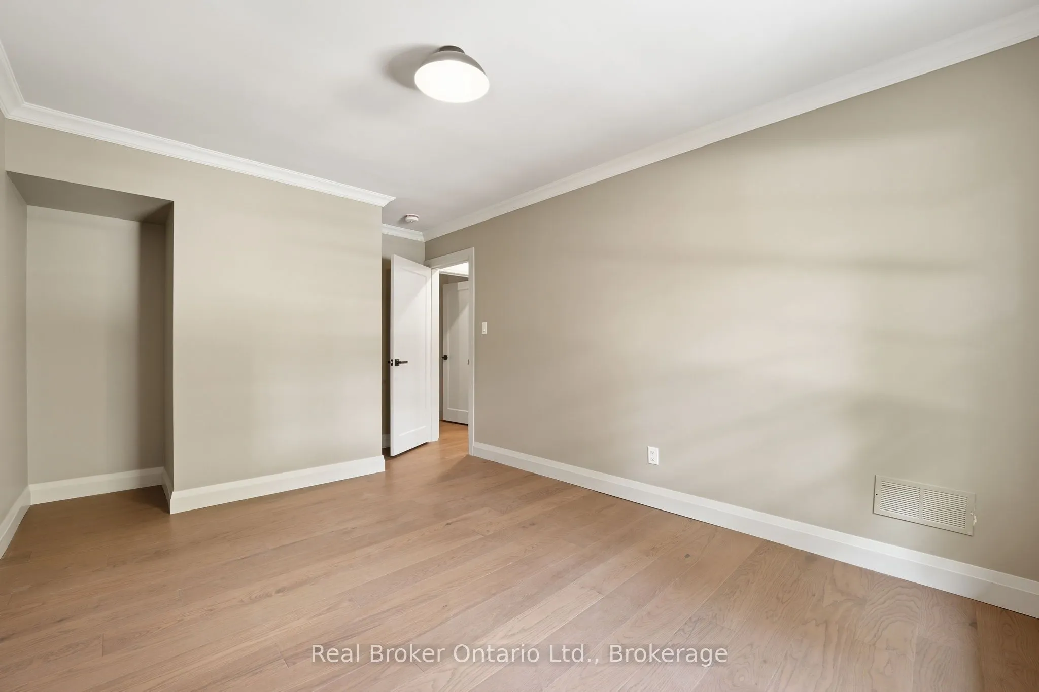 571 Leonard Court