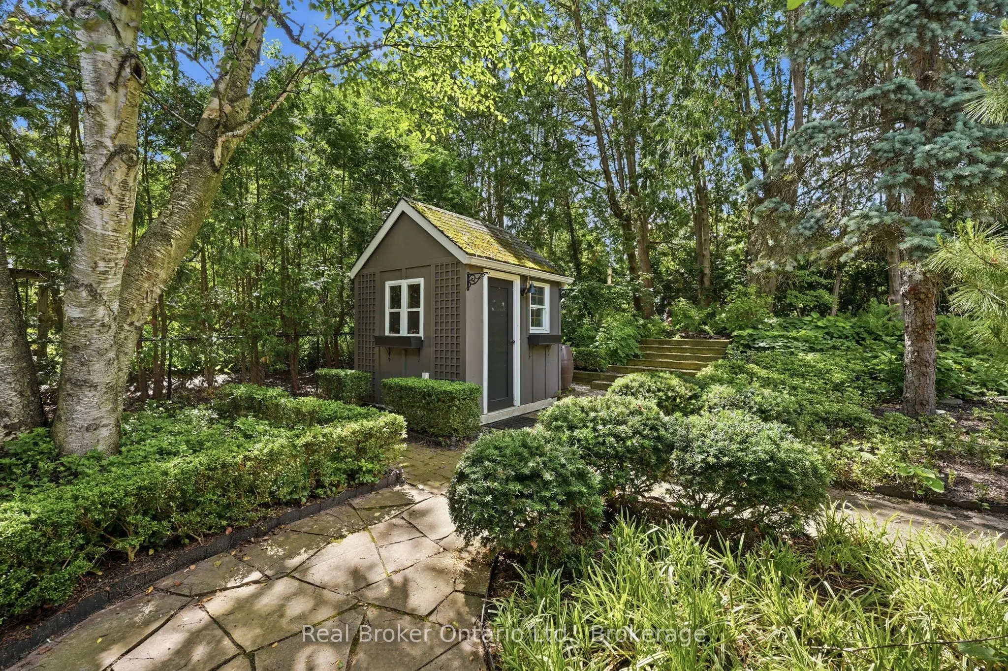 571 Leonard Court