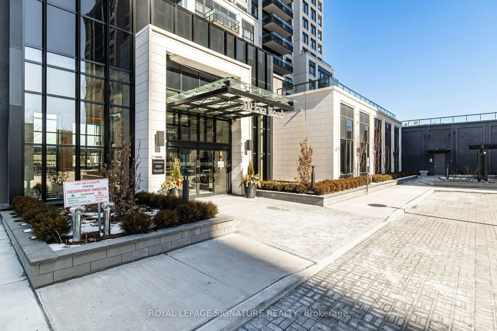 10 Eva Road #2705