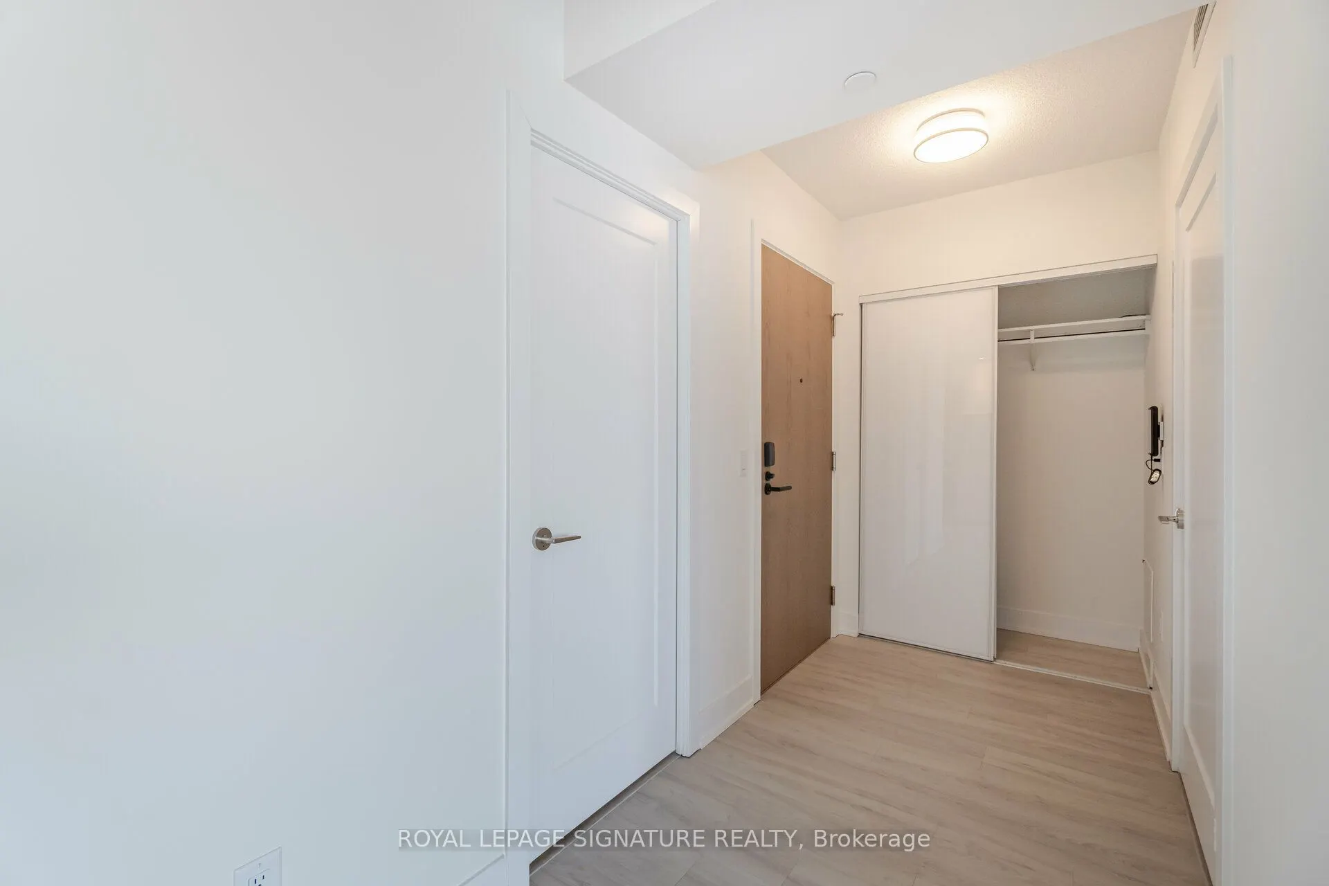 10 Eva Road #2705