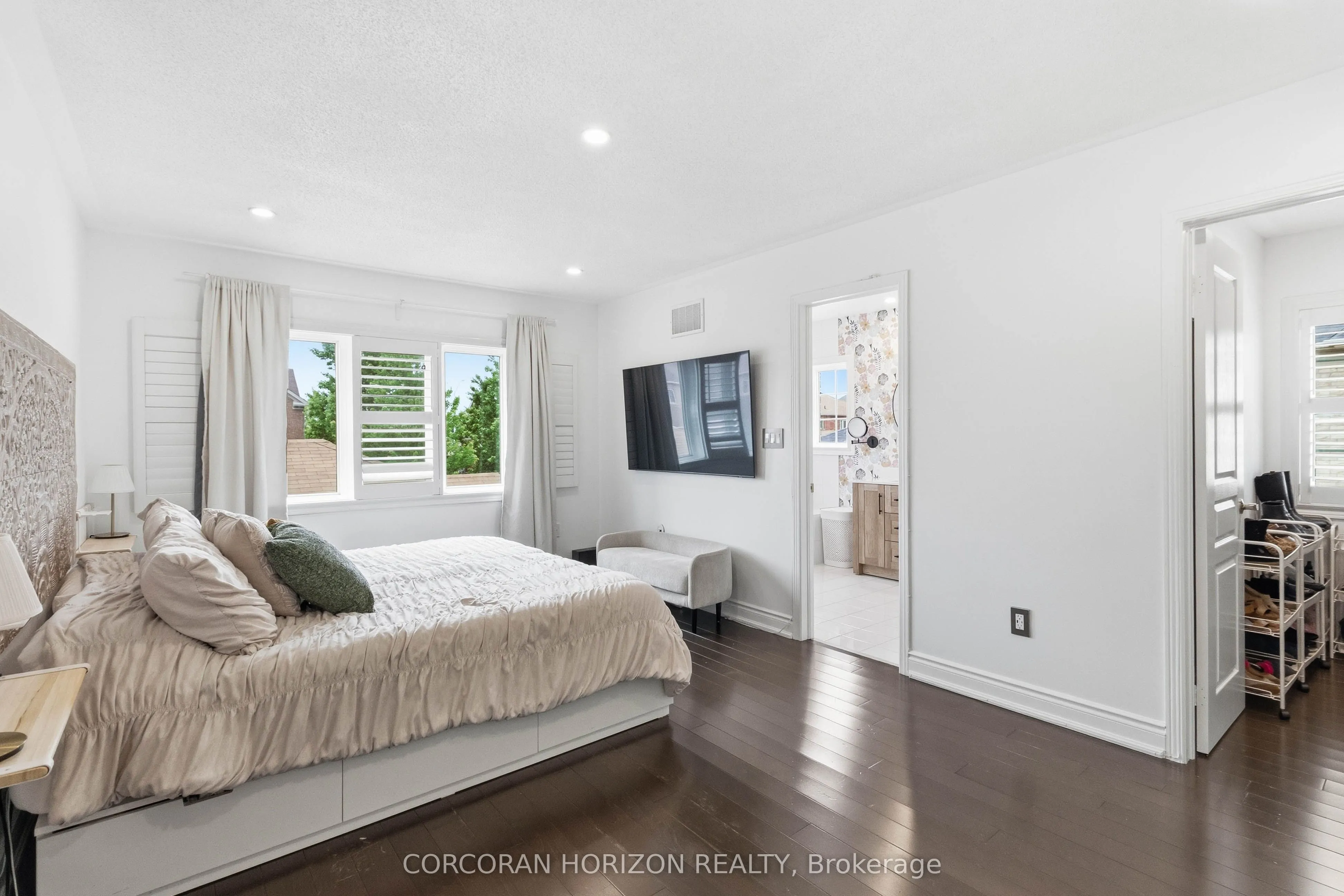 3216 Robert Brown Boulevard