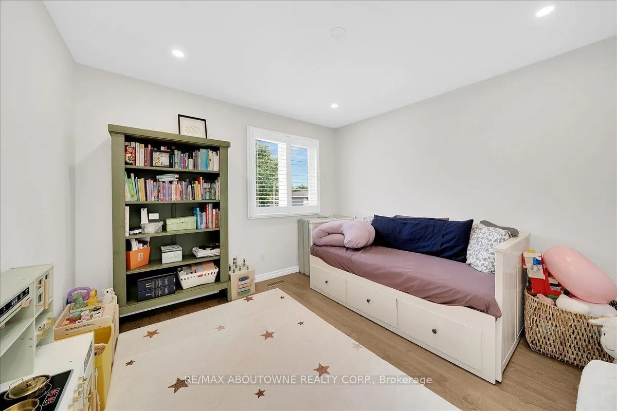 2736 Council Ring Road