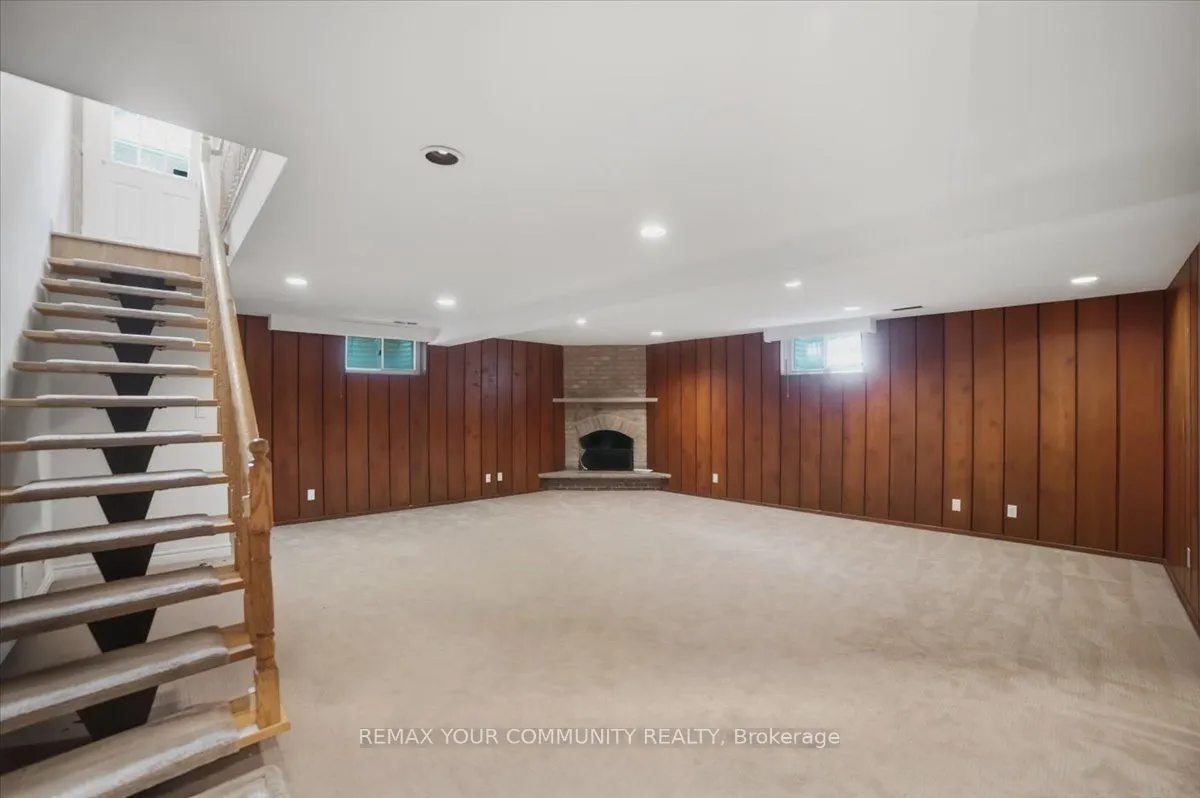 1528 Knareswood Drive