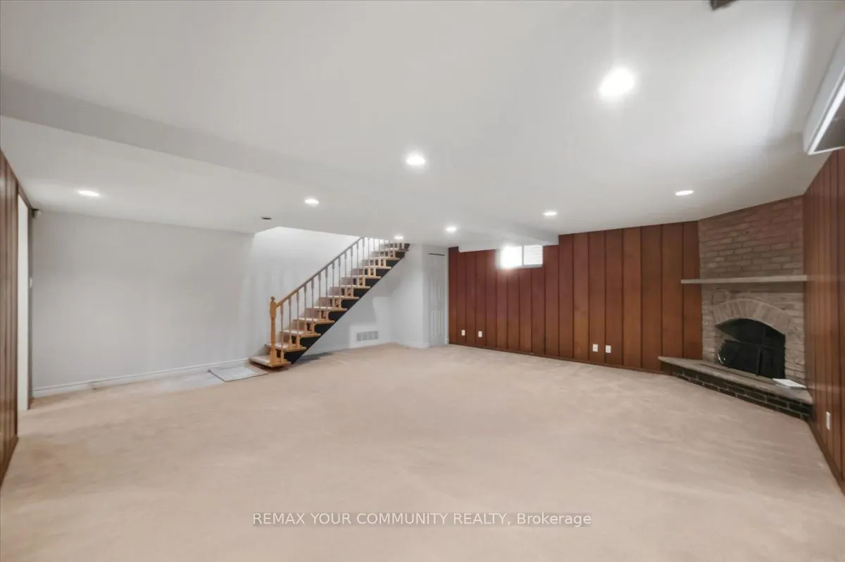 1528 Knareswood Drive