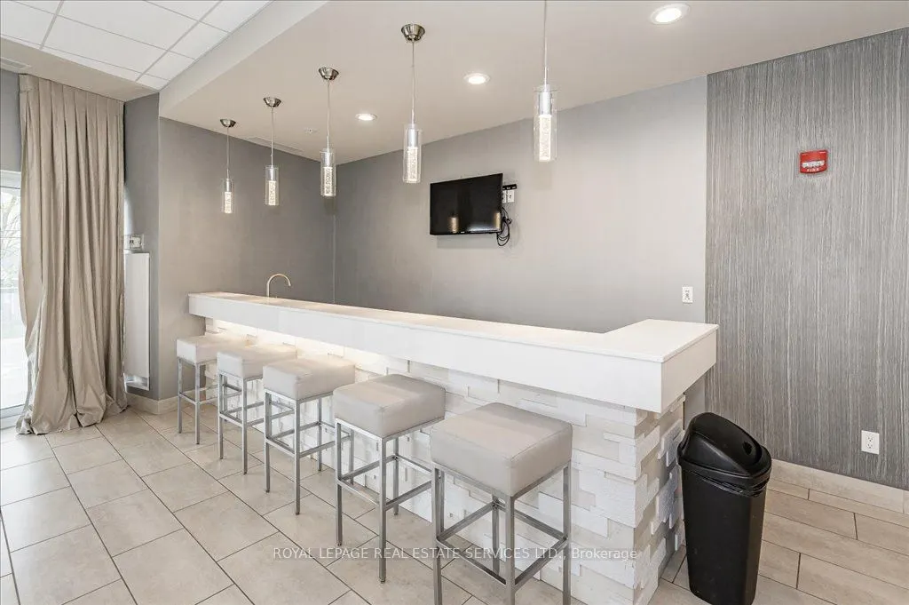 551 Maple Avenue #615