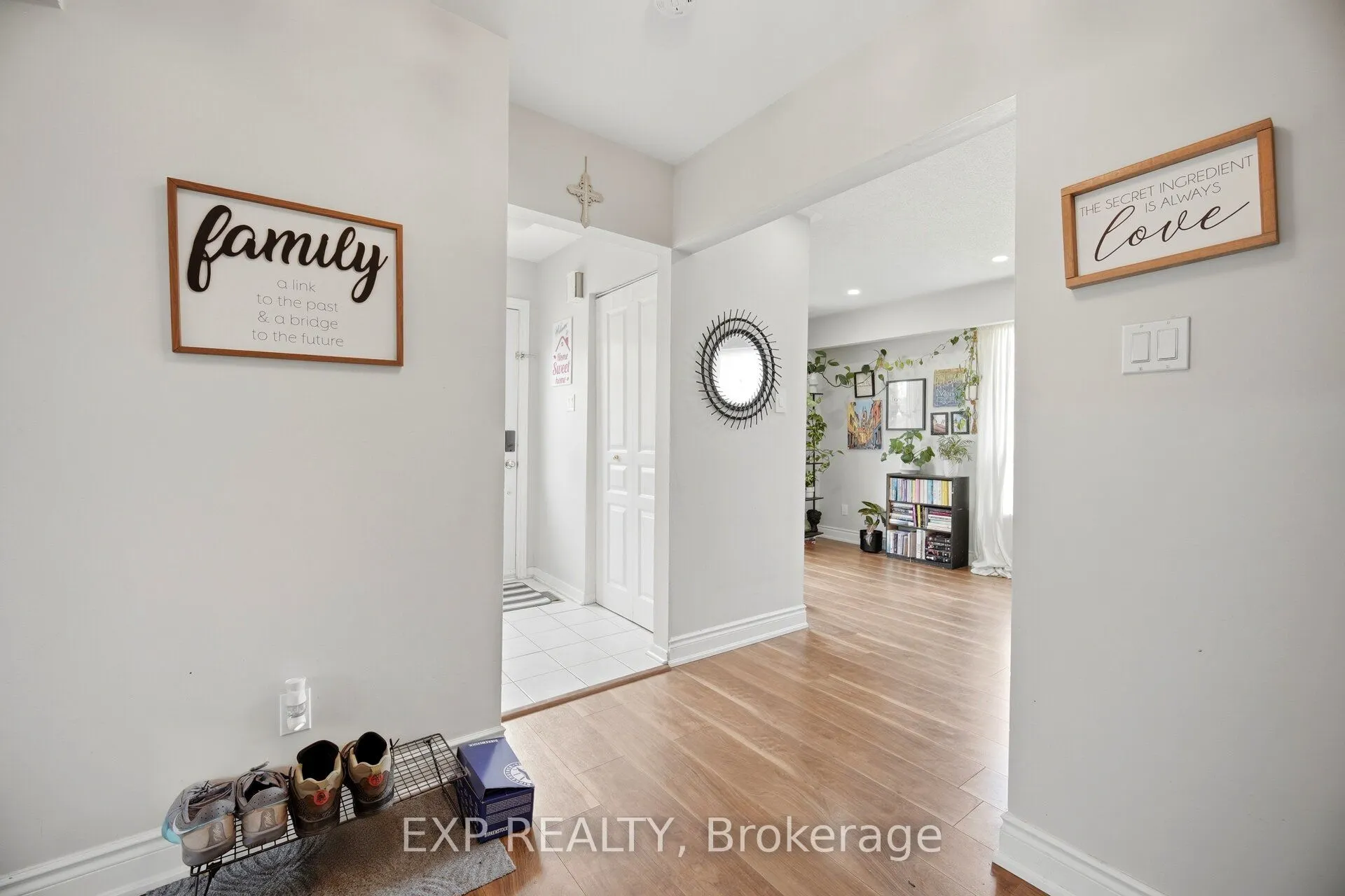 33 Earlsdale Crescent