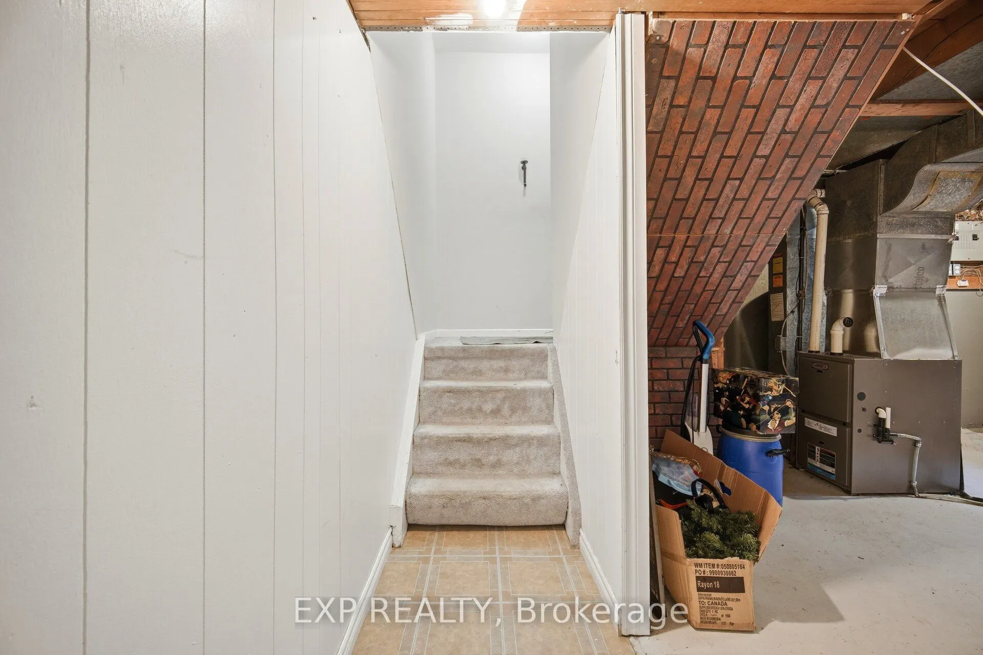 33 Earlsdale Crescent