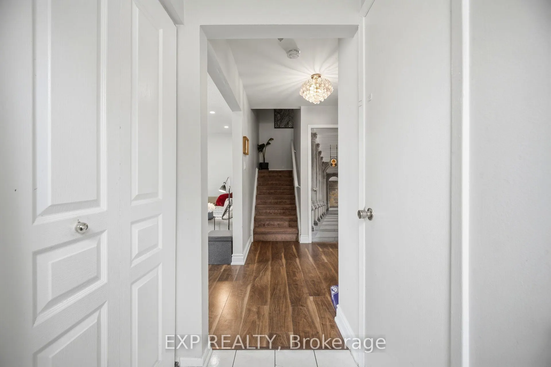 33 Earlsdale Crescent