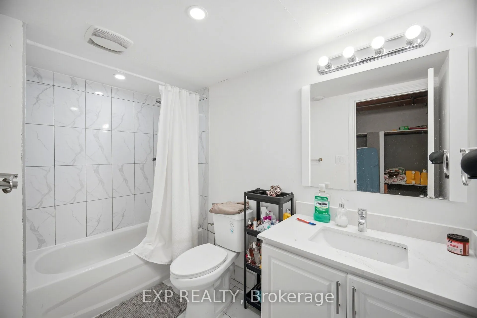 33 Earlsdale Crescent