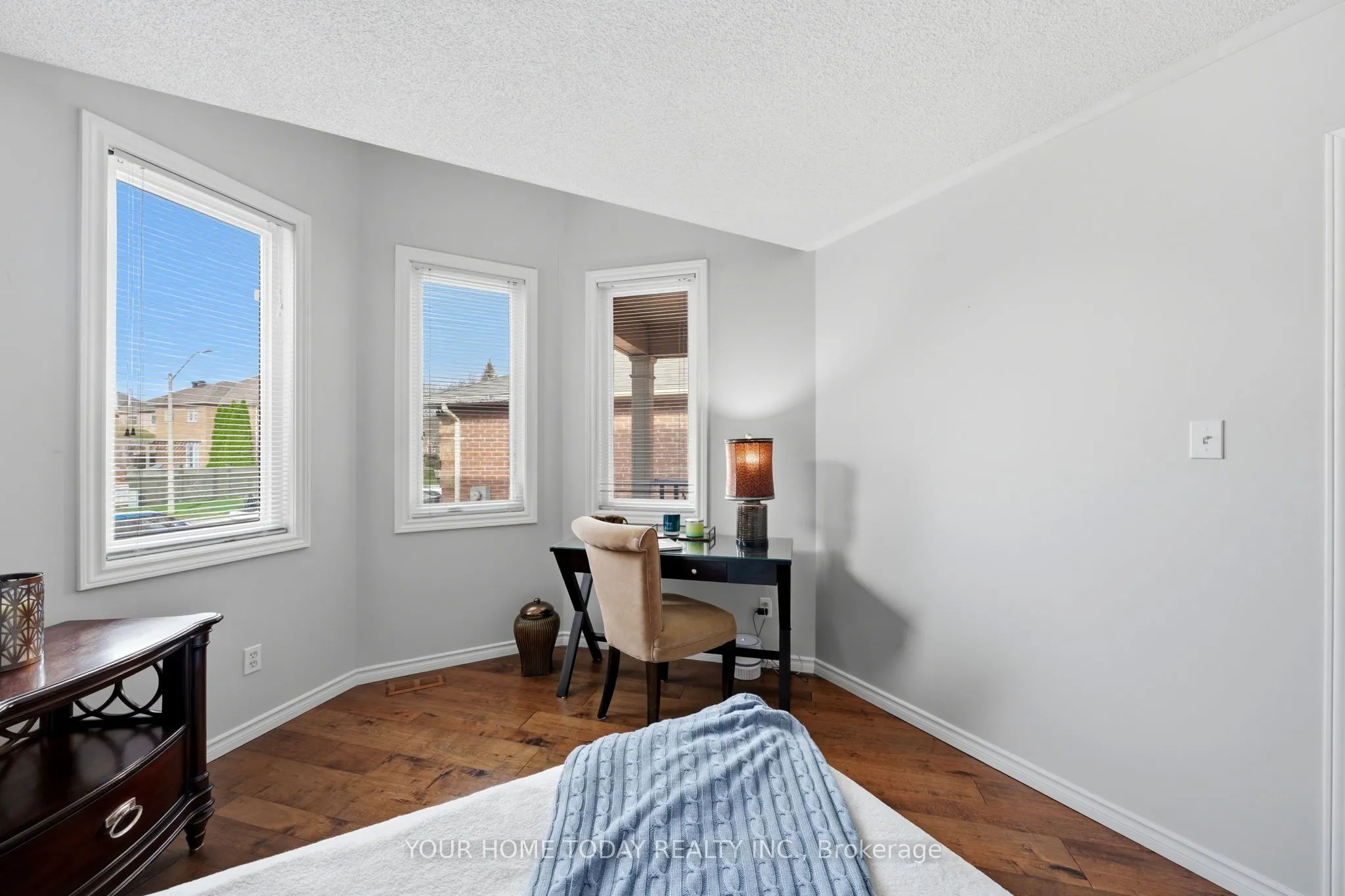 96 Lauchlin Crescent