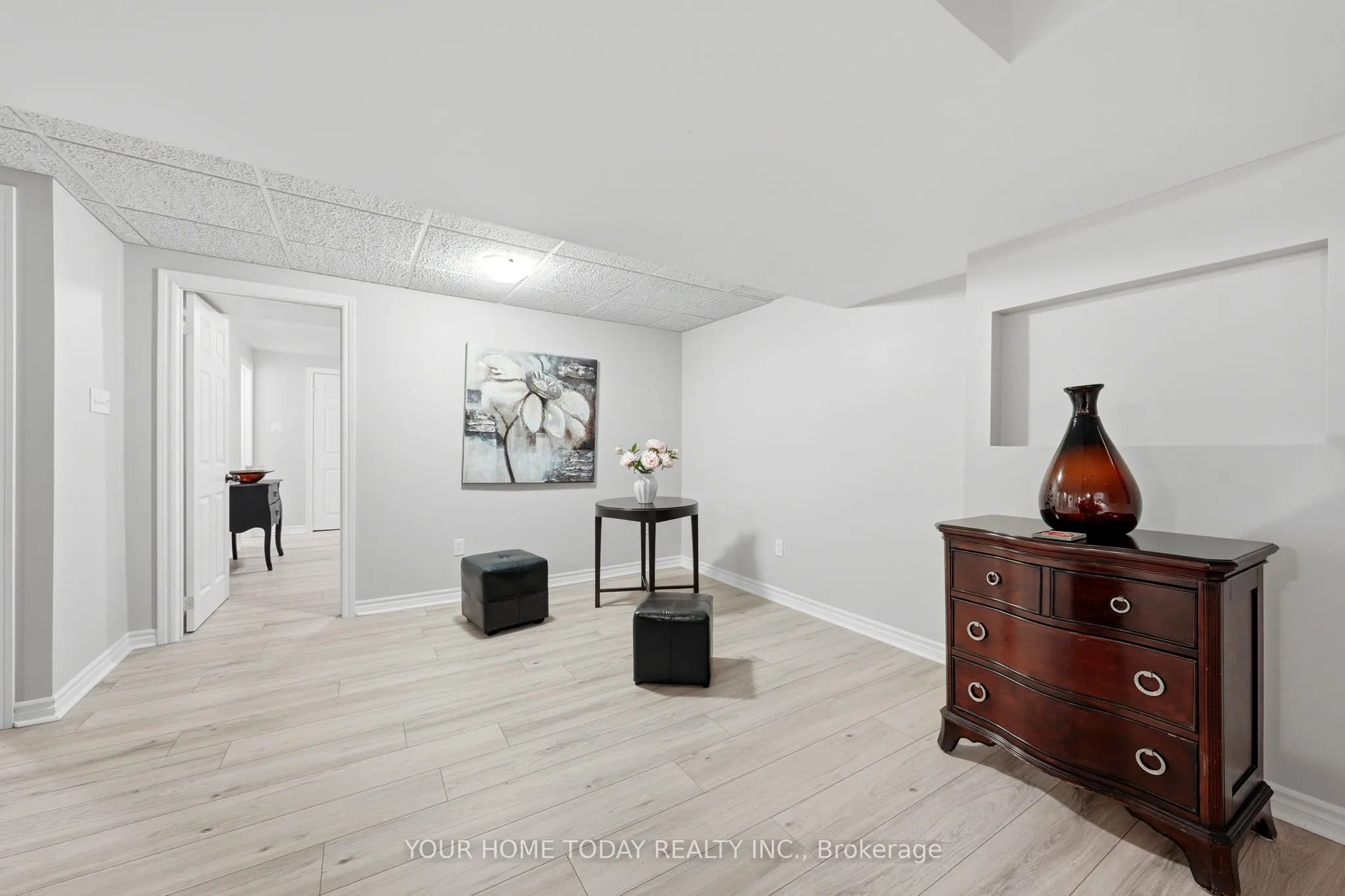 96 Lauchlin Crescent