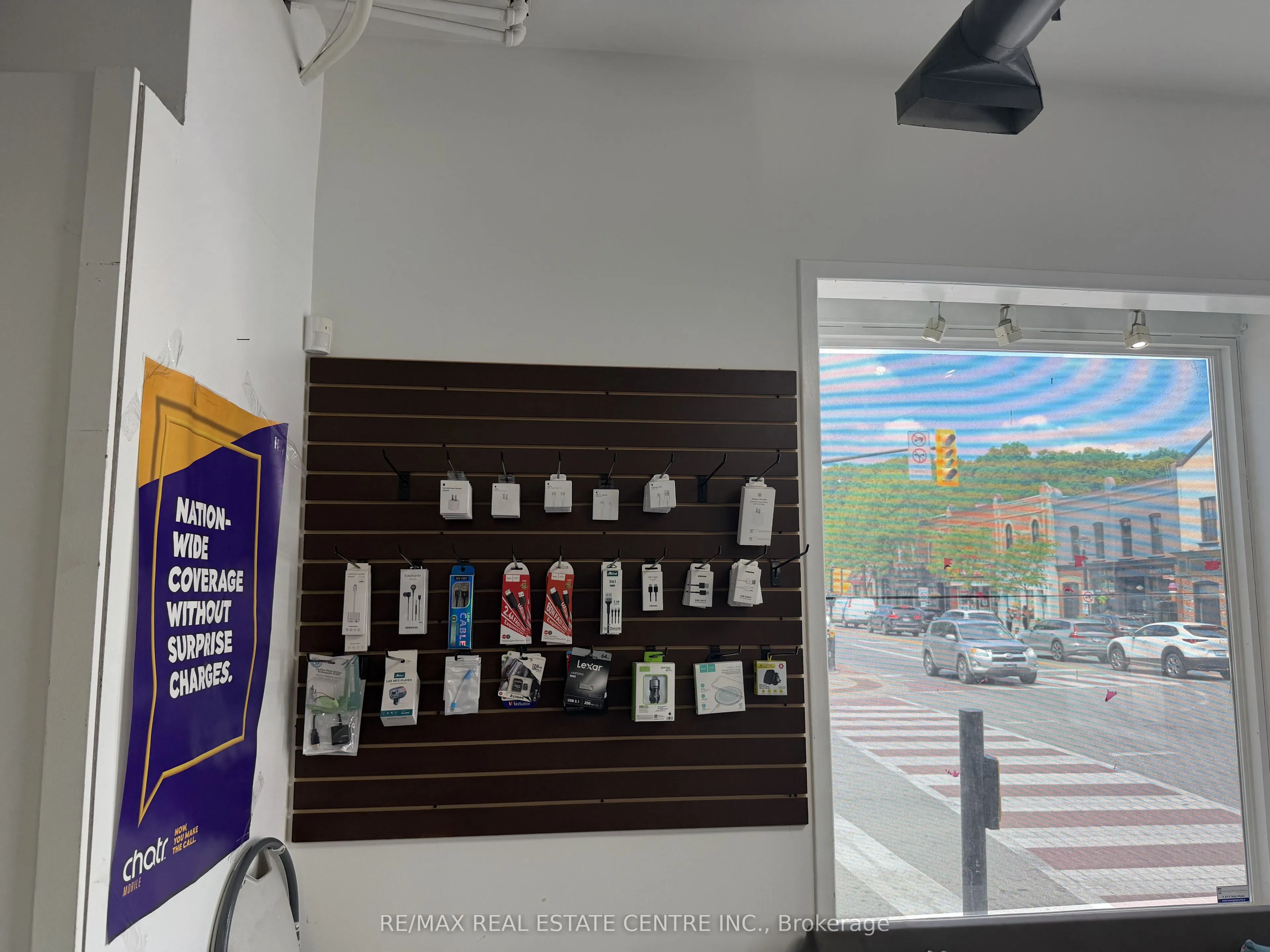 2 Queen Street S
