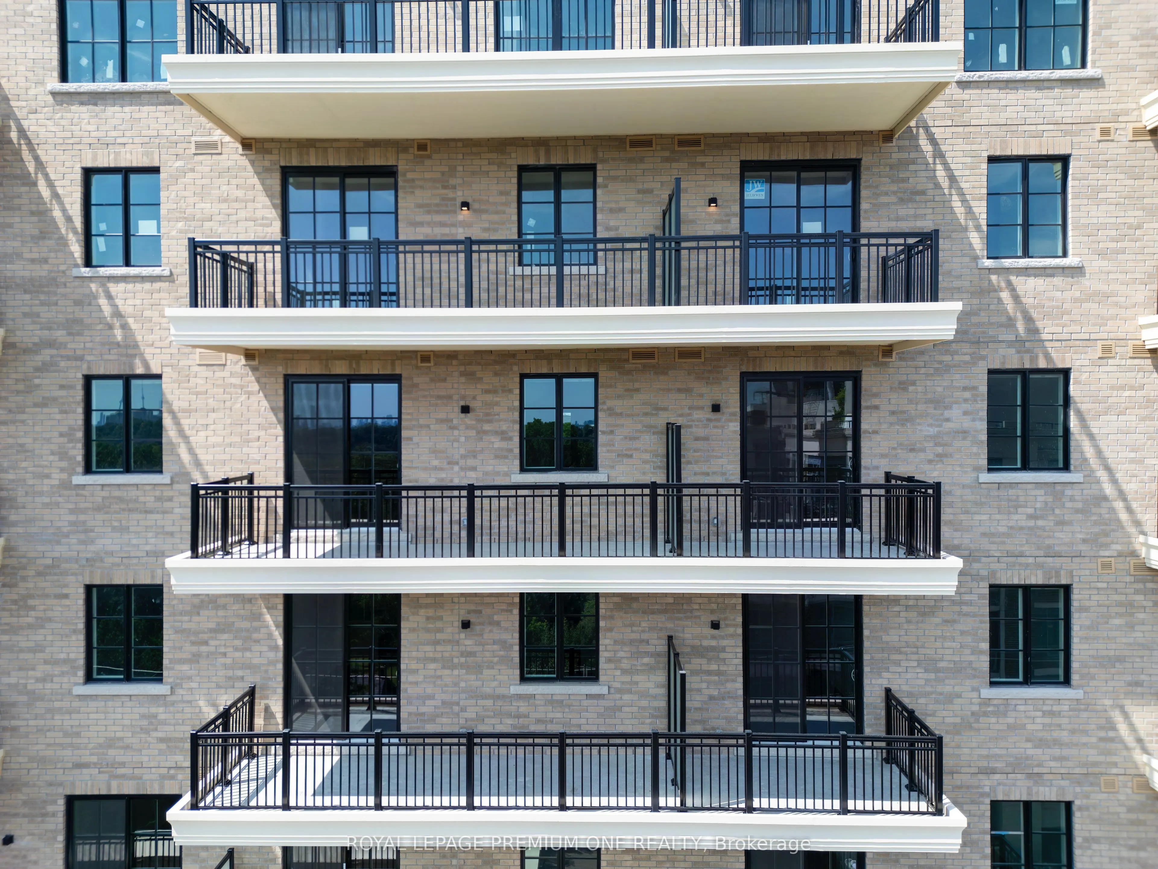 38 Earlington Avenue #304