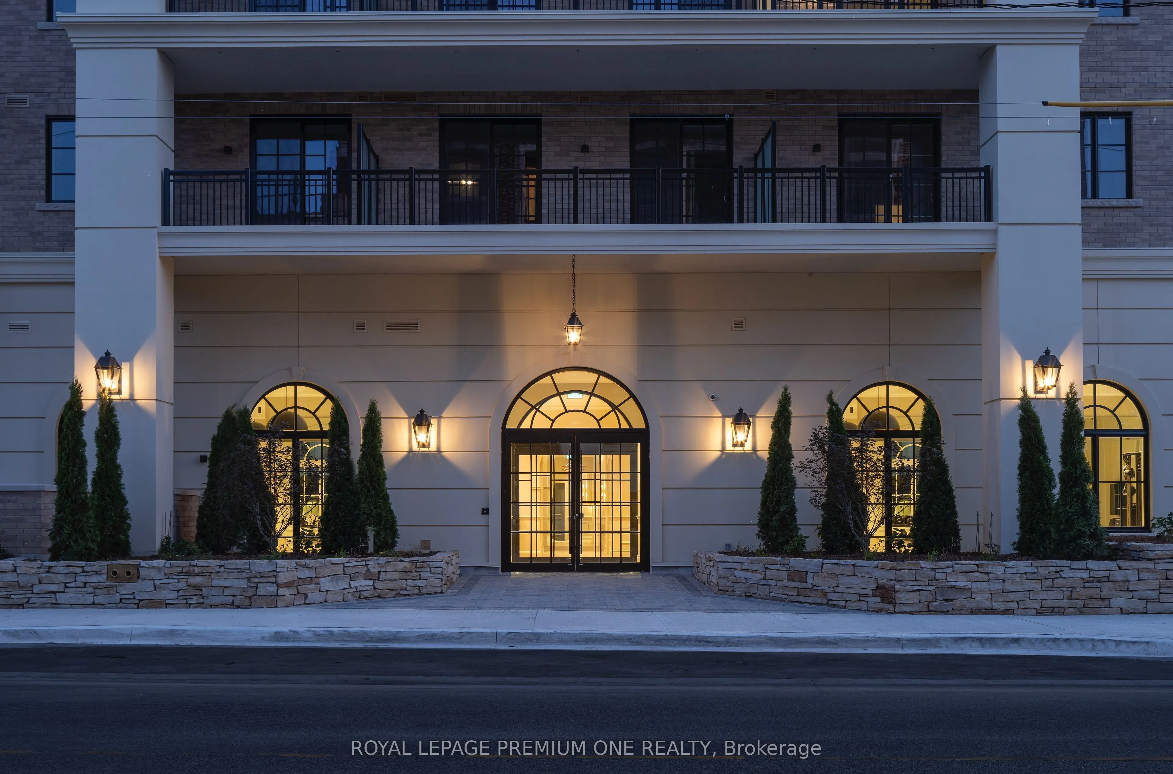 38 Earlington Avenue #101