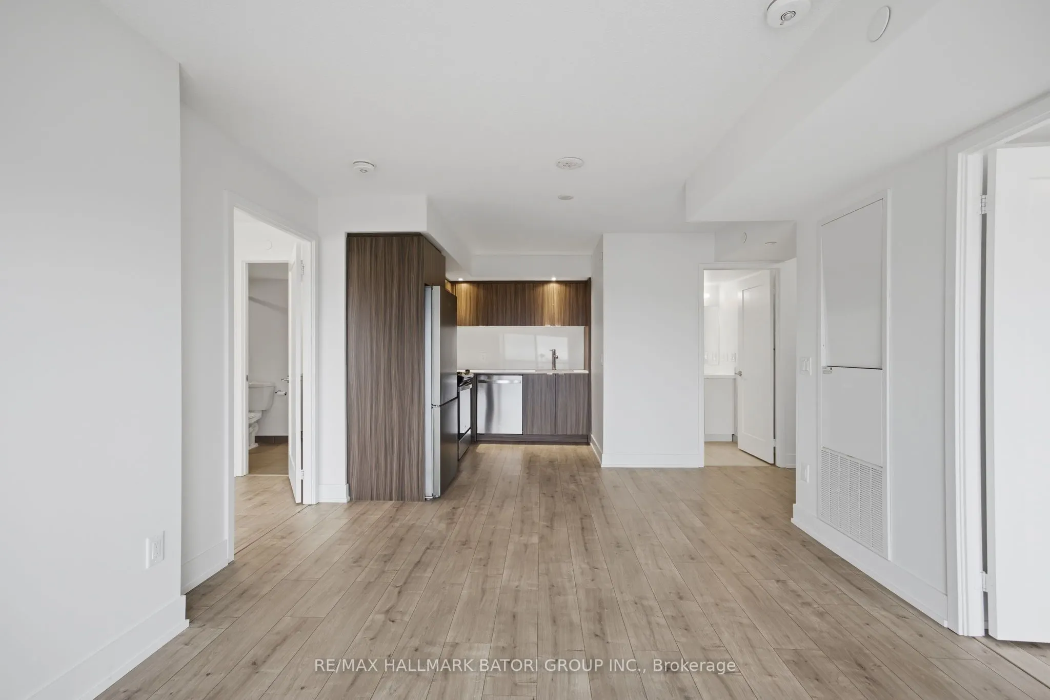10 Eva Road #1505