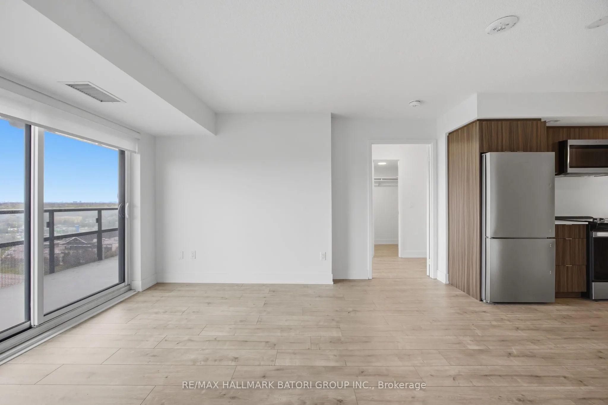 10 Eva Road #1505