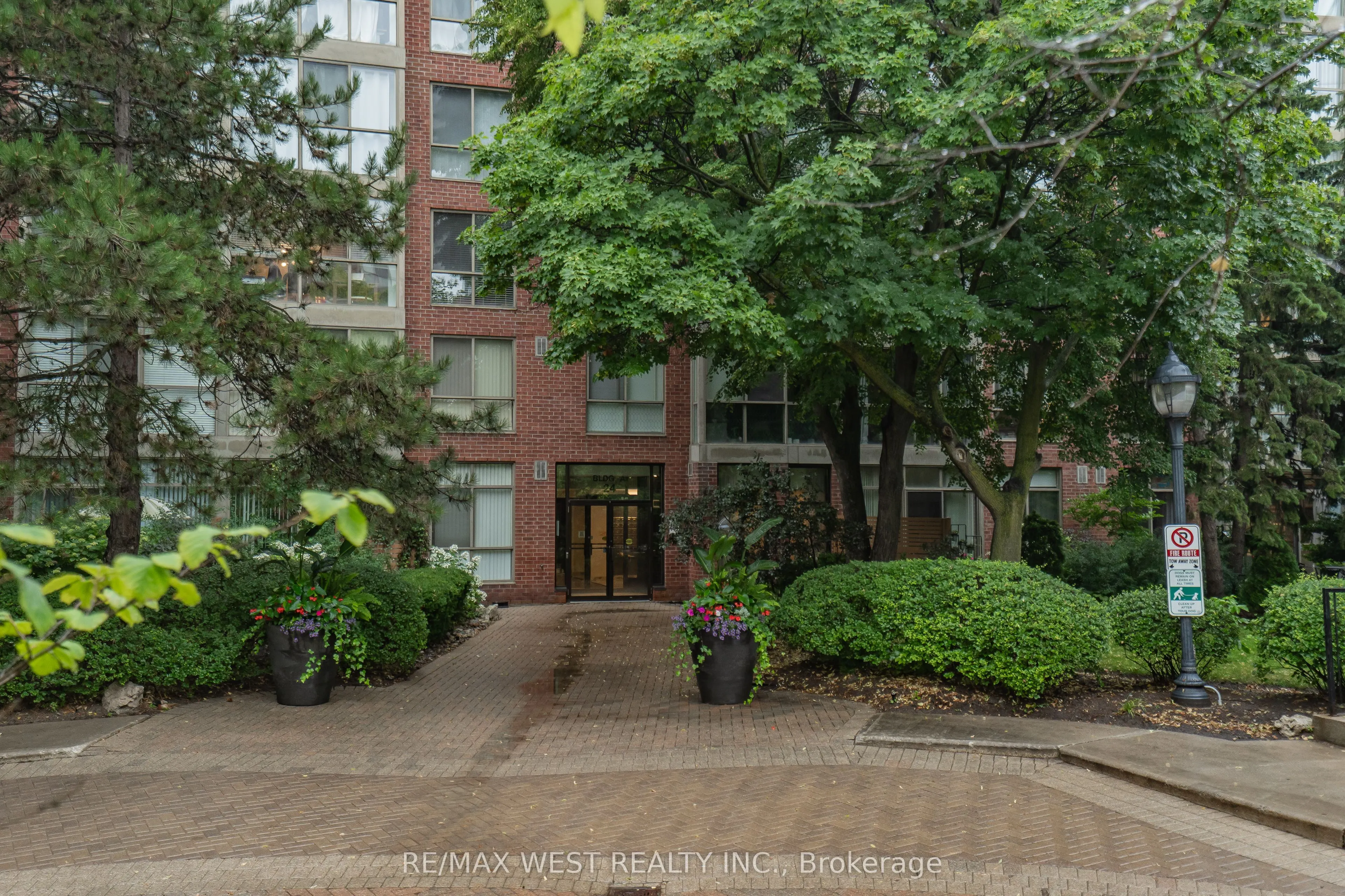24 Southport Street #749
