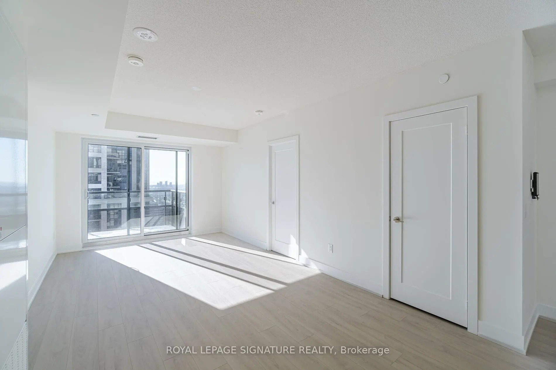 10 Eva Road #2701