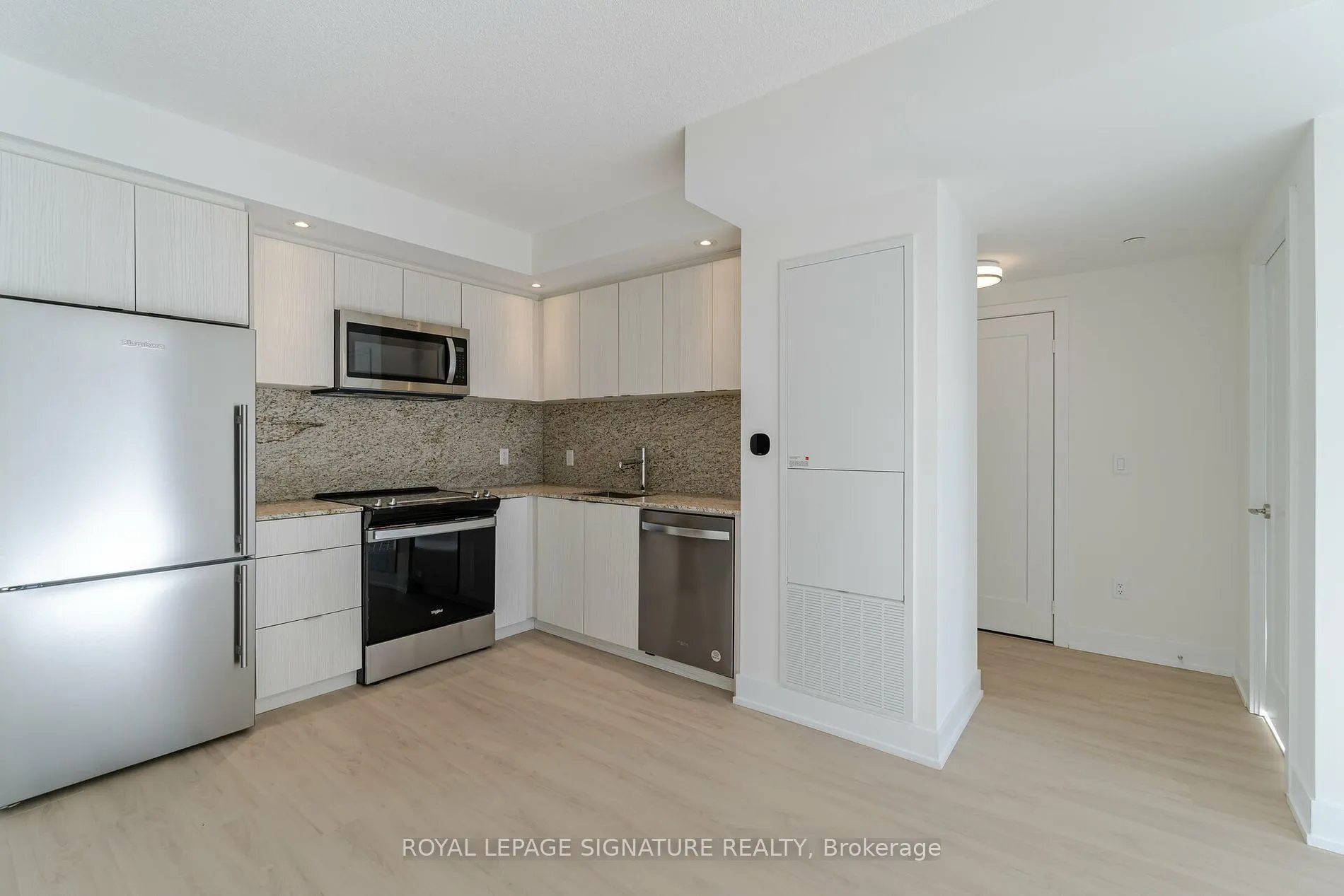 10 Eva Road #2701