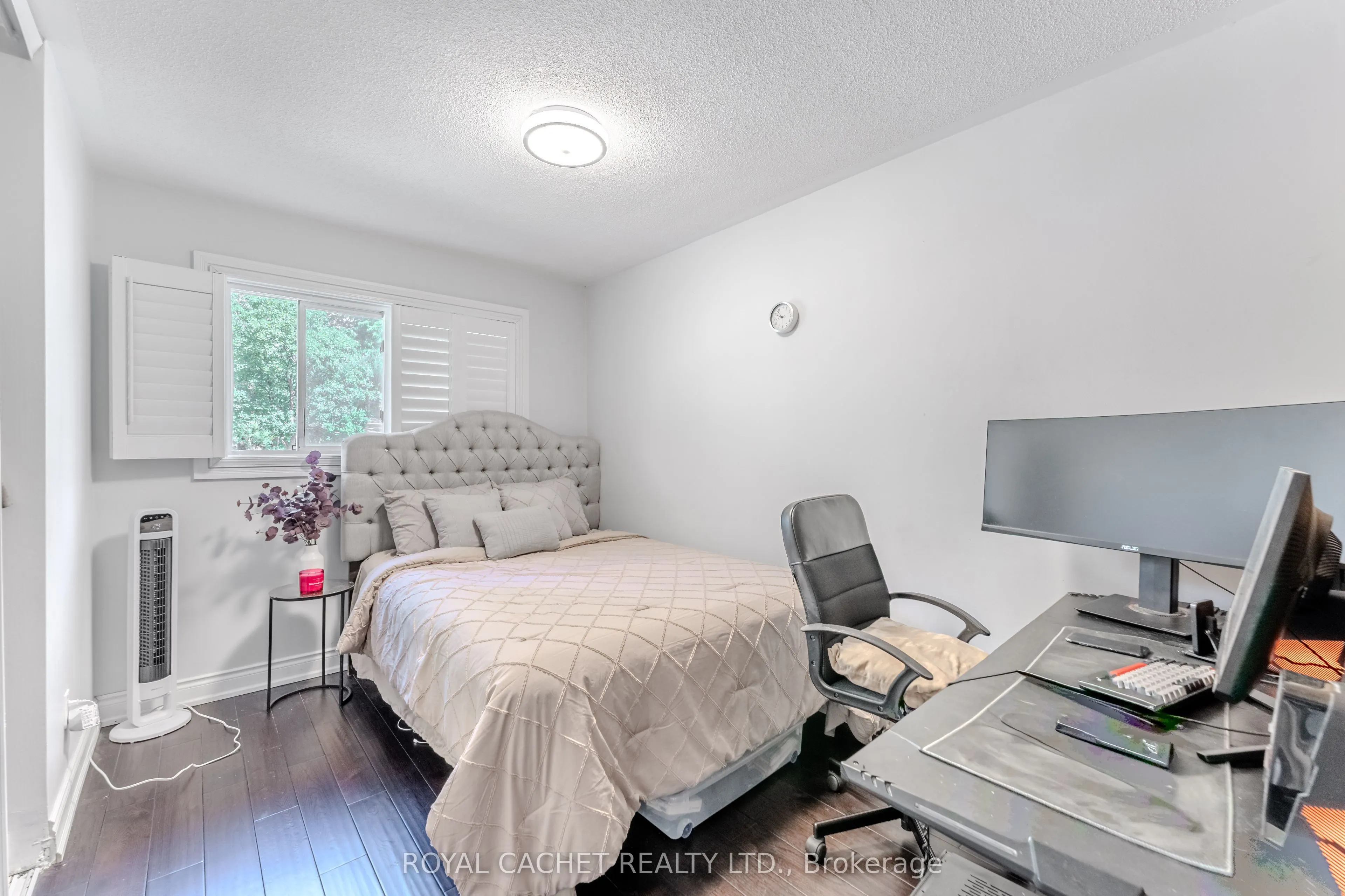 1074 Flagship Drive