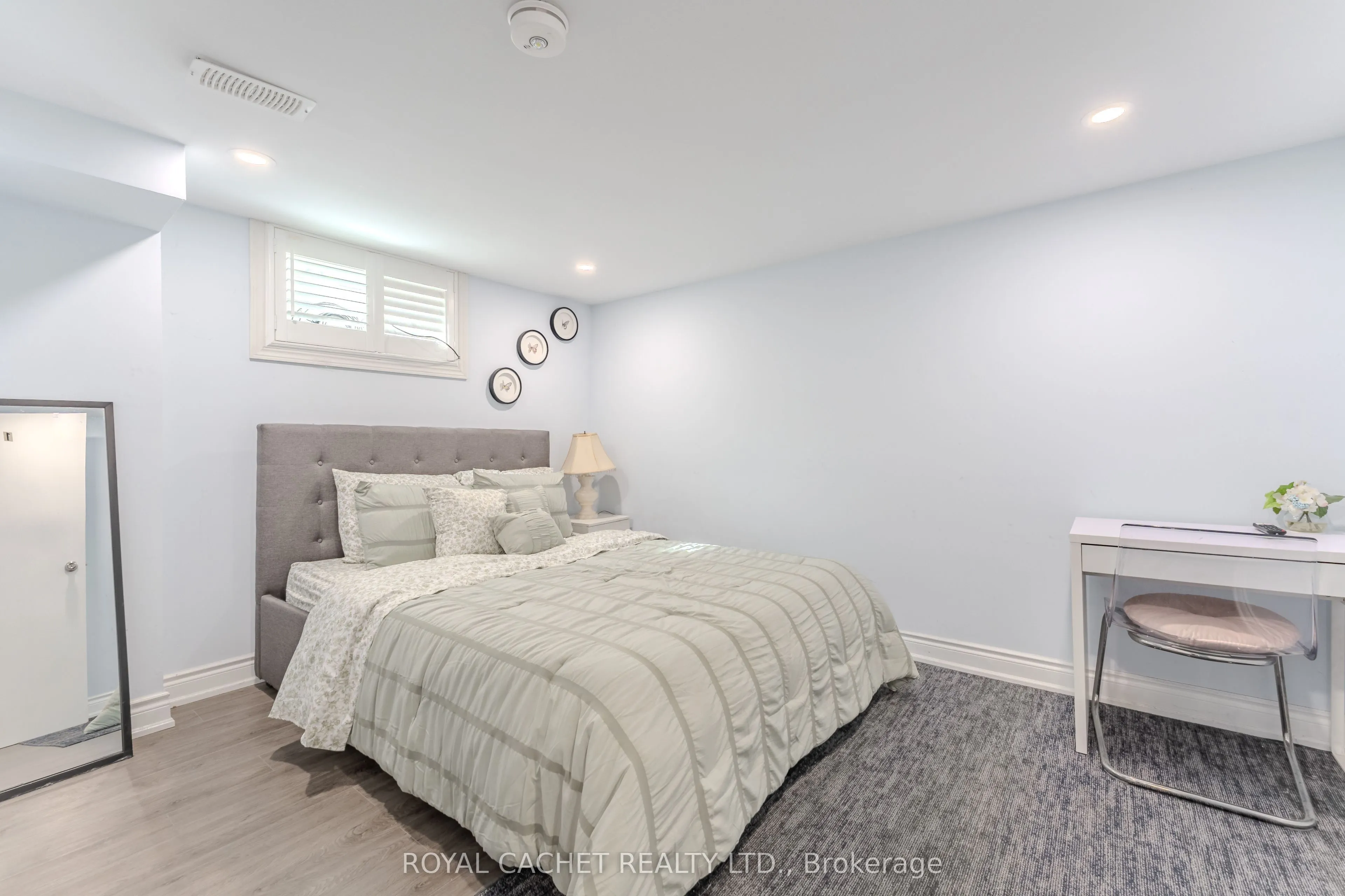 1074 Flagship Drive