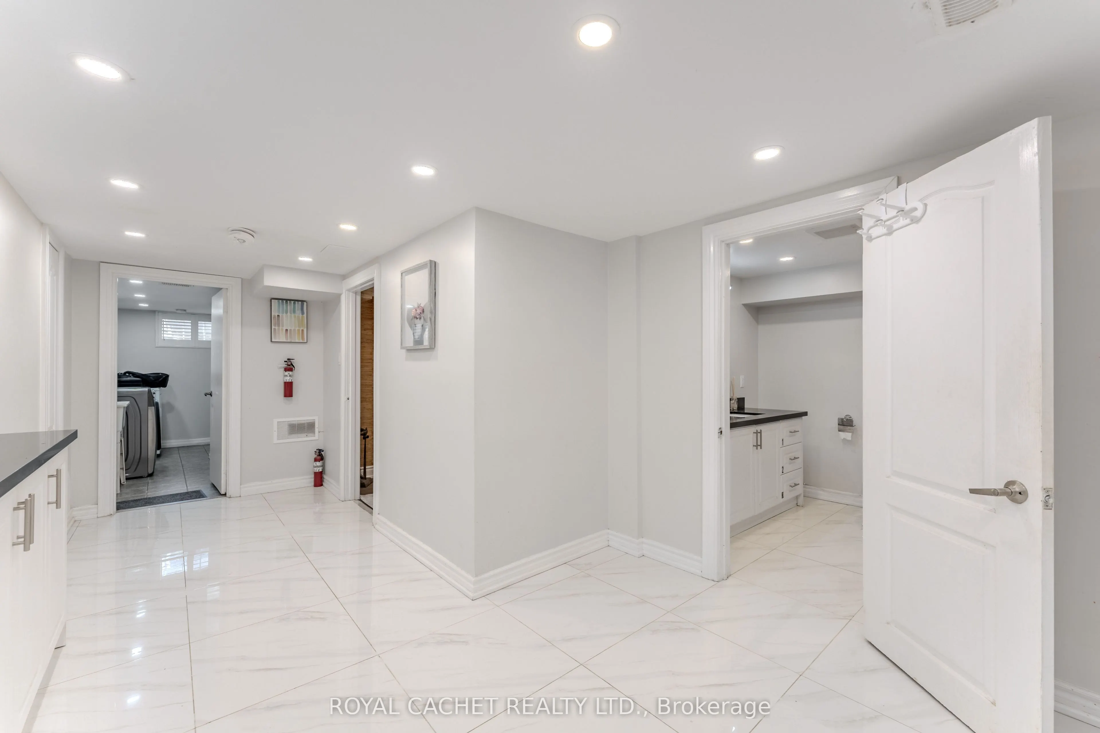 1074 Flagship Drive