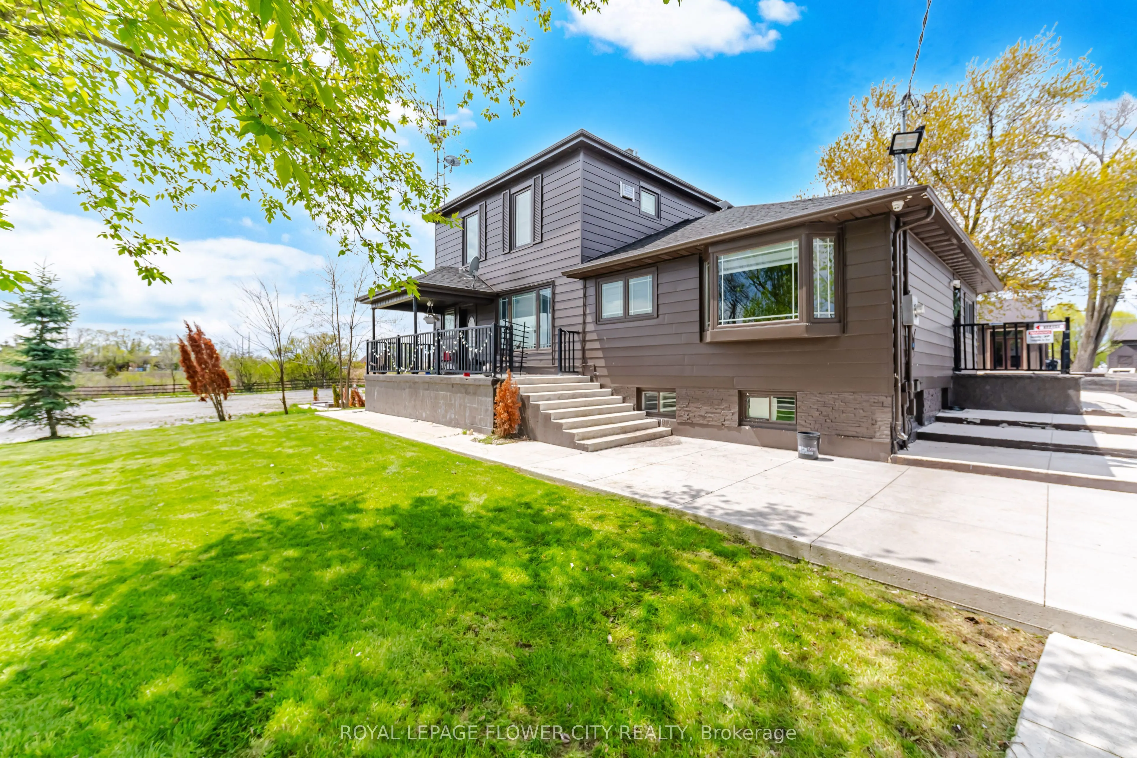2483 Burnhamthorpe Road
