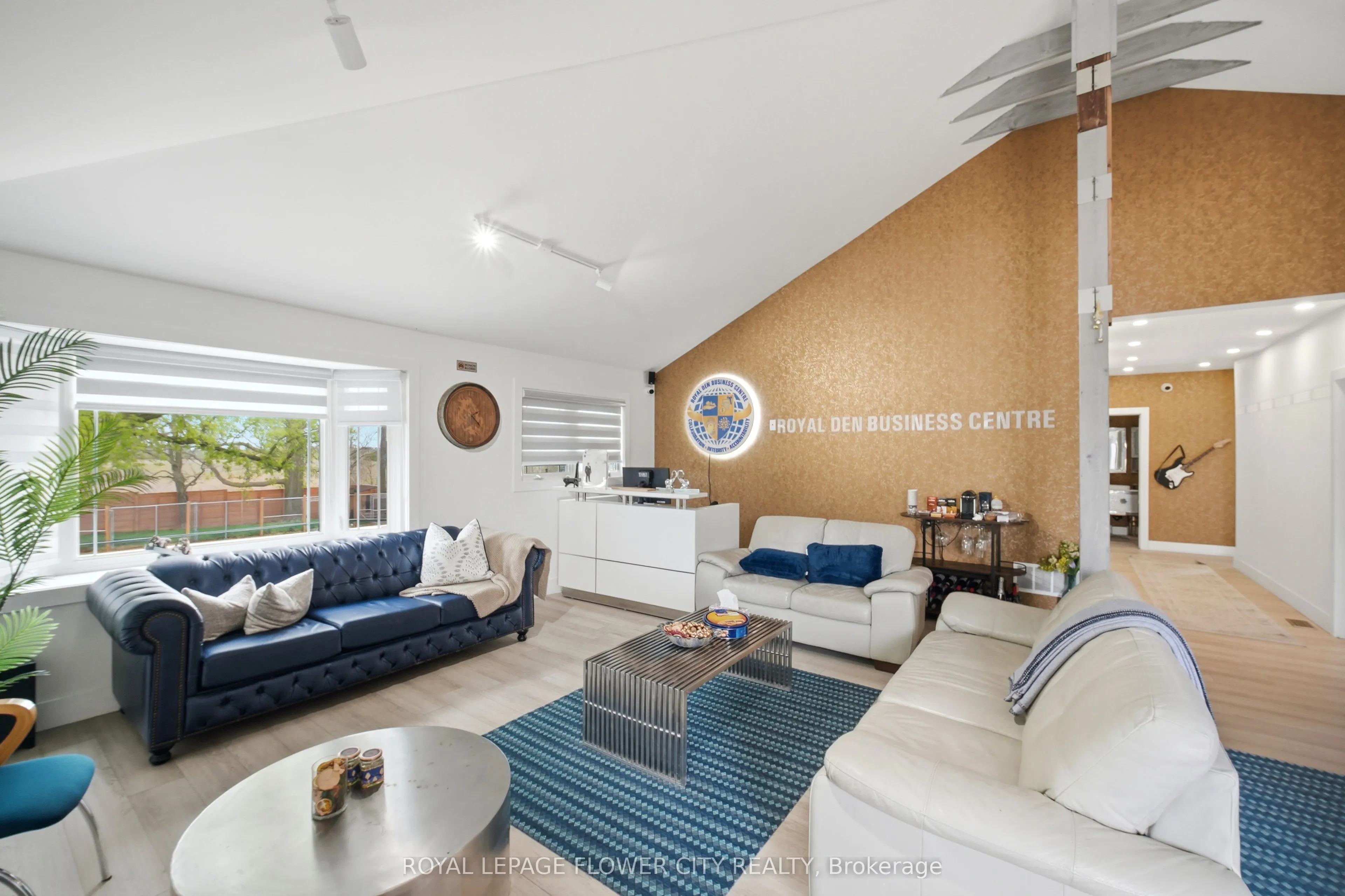 2483 Burnhamthorpe Road