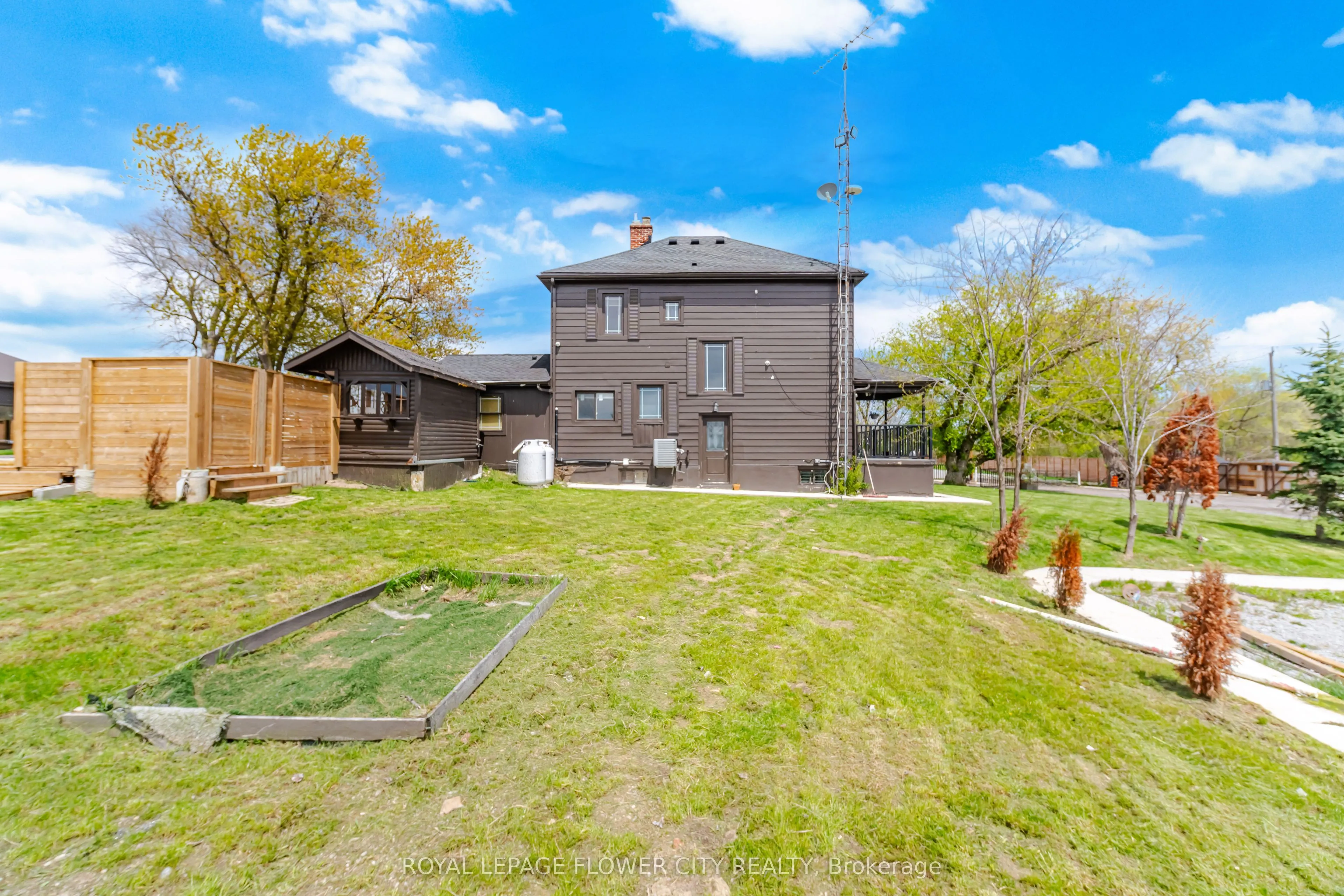 2483 Burnhamthorpe Road