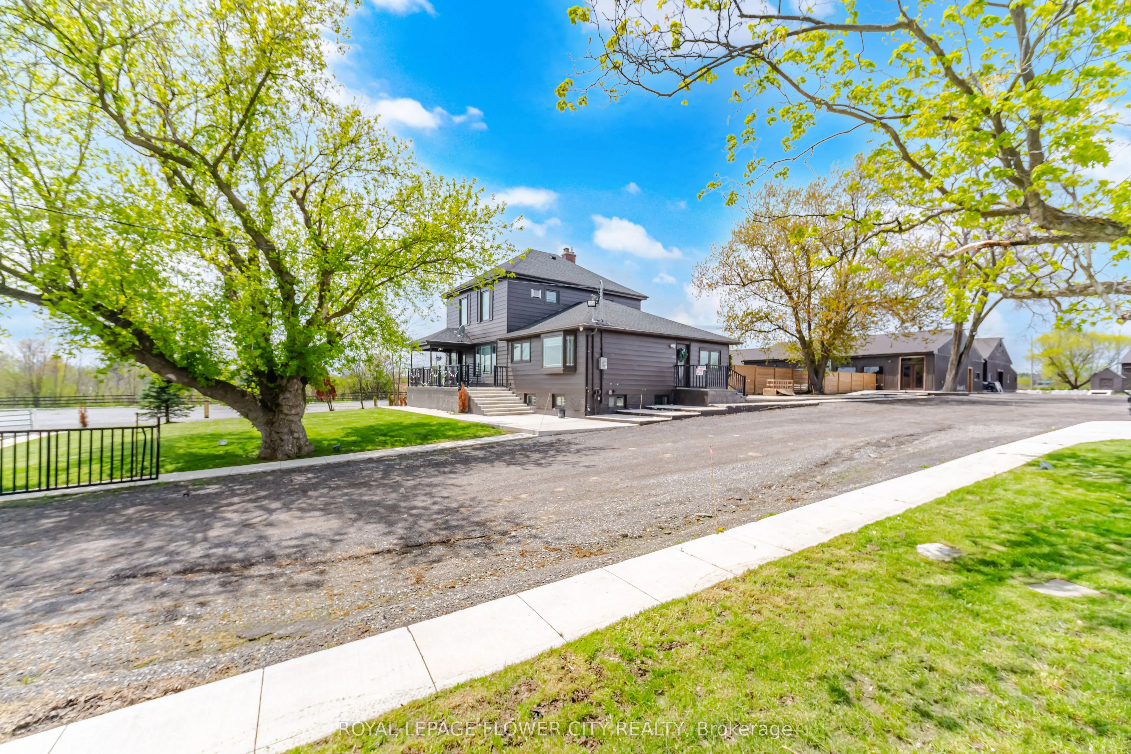 2483 Burnhamthorpe Road