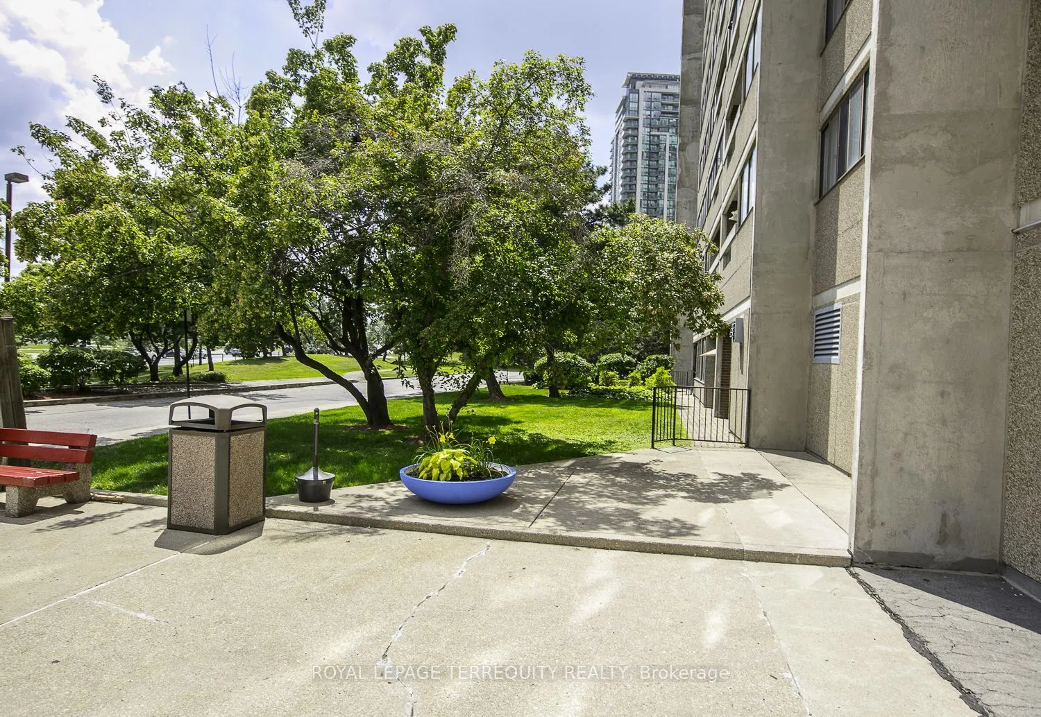 50 Elm Drive E #604